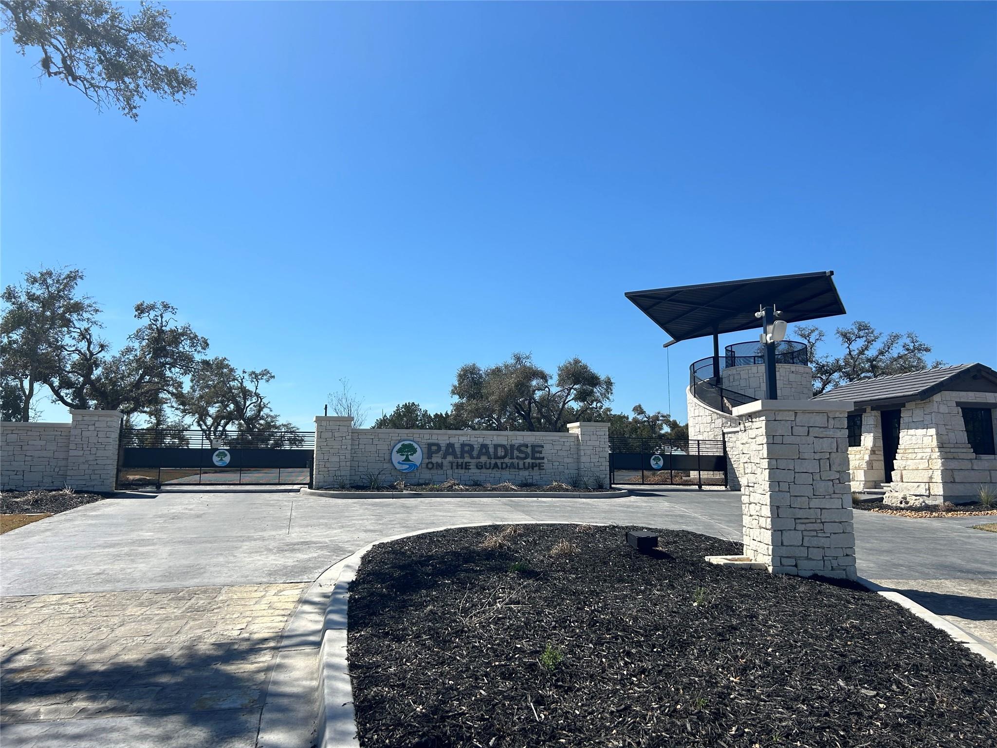 000 Pristine Trl/pkwy, Canyon Lake, TX 78133