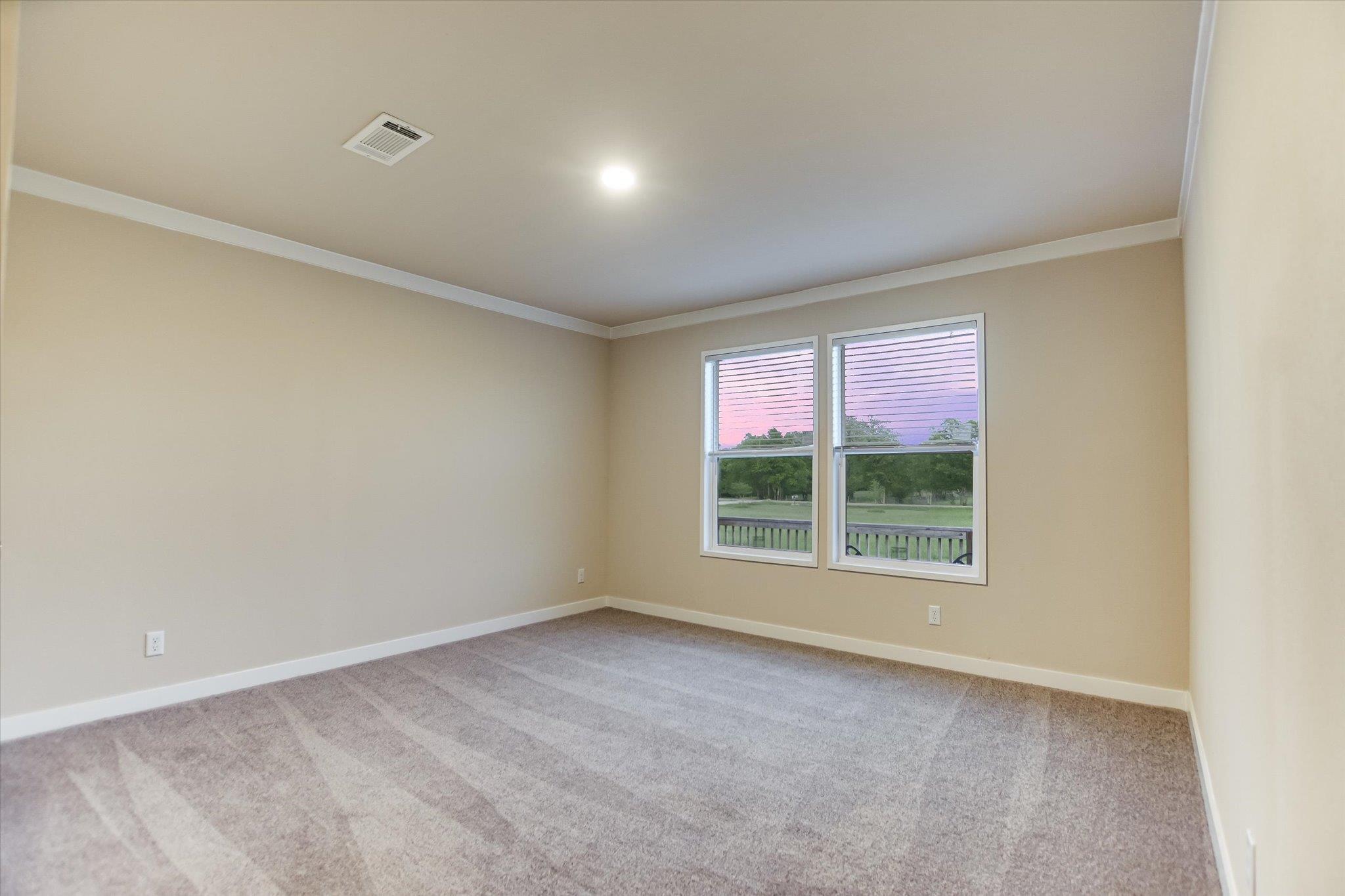 202 Lazy River LN, Elgin, TX 78621