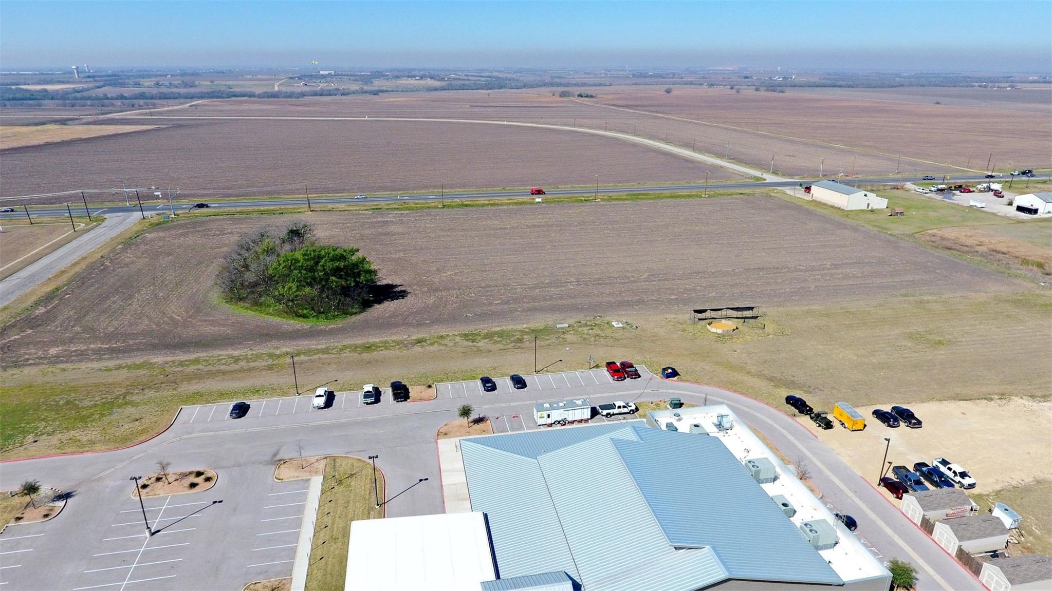 709 Carlos G Parker BLVD NW, Taylor, TX 76574
