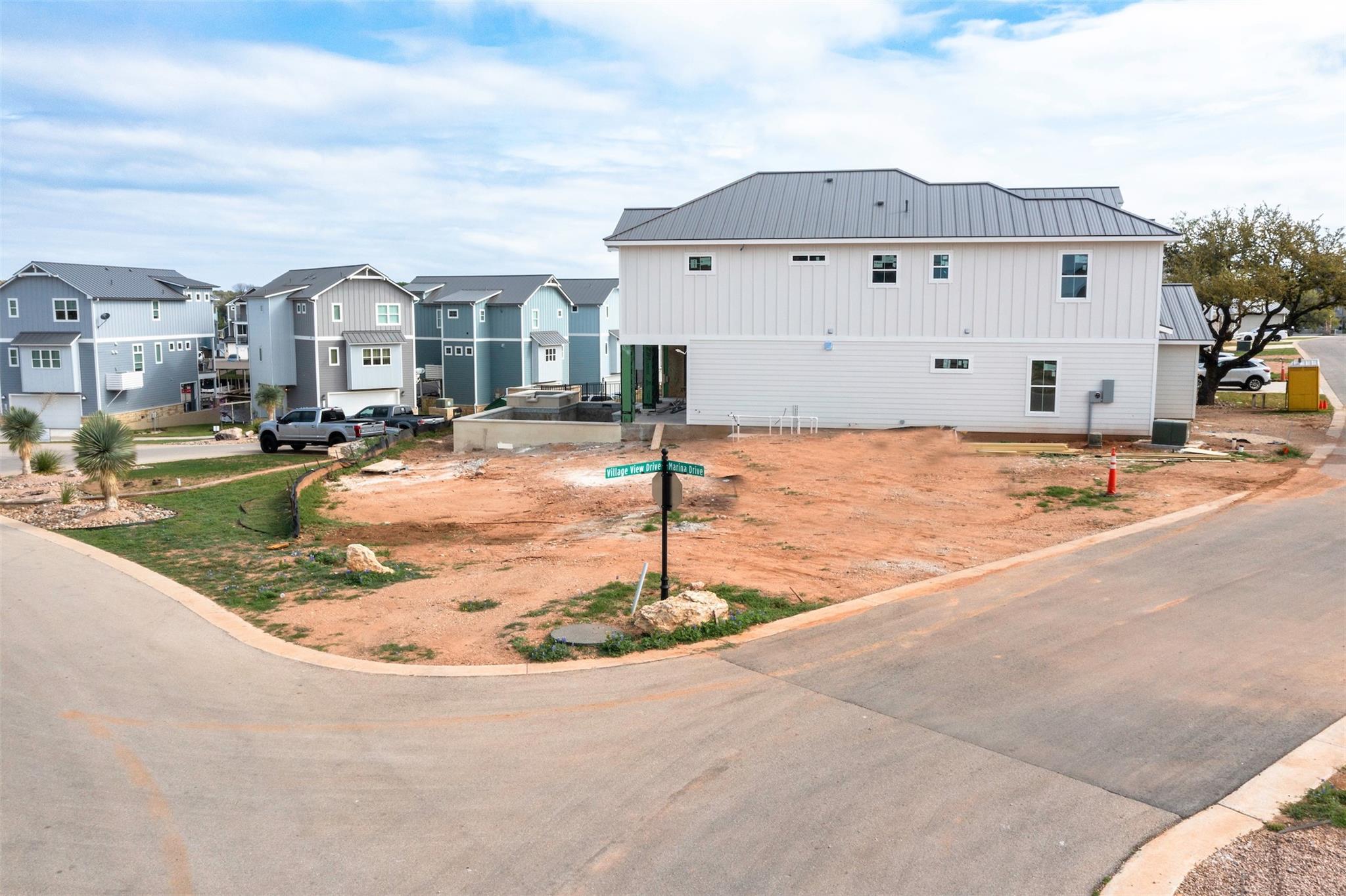 104 Village View Dr, Kingsland, TX 78639