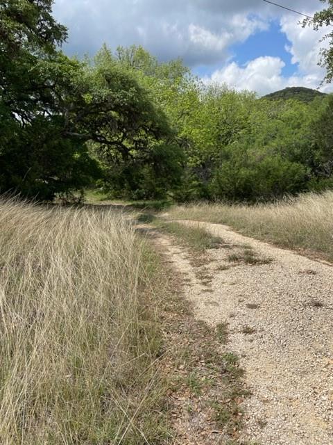 2250 Walter White RD, Leakey, TX 78873
