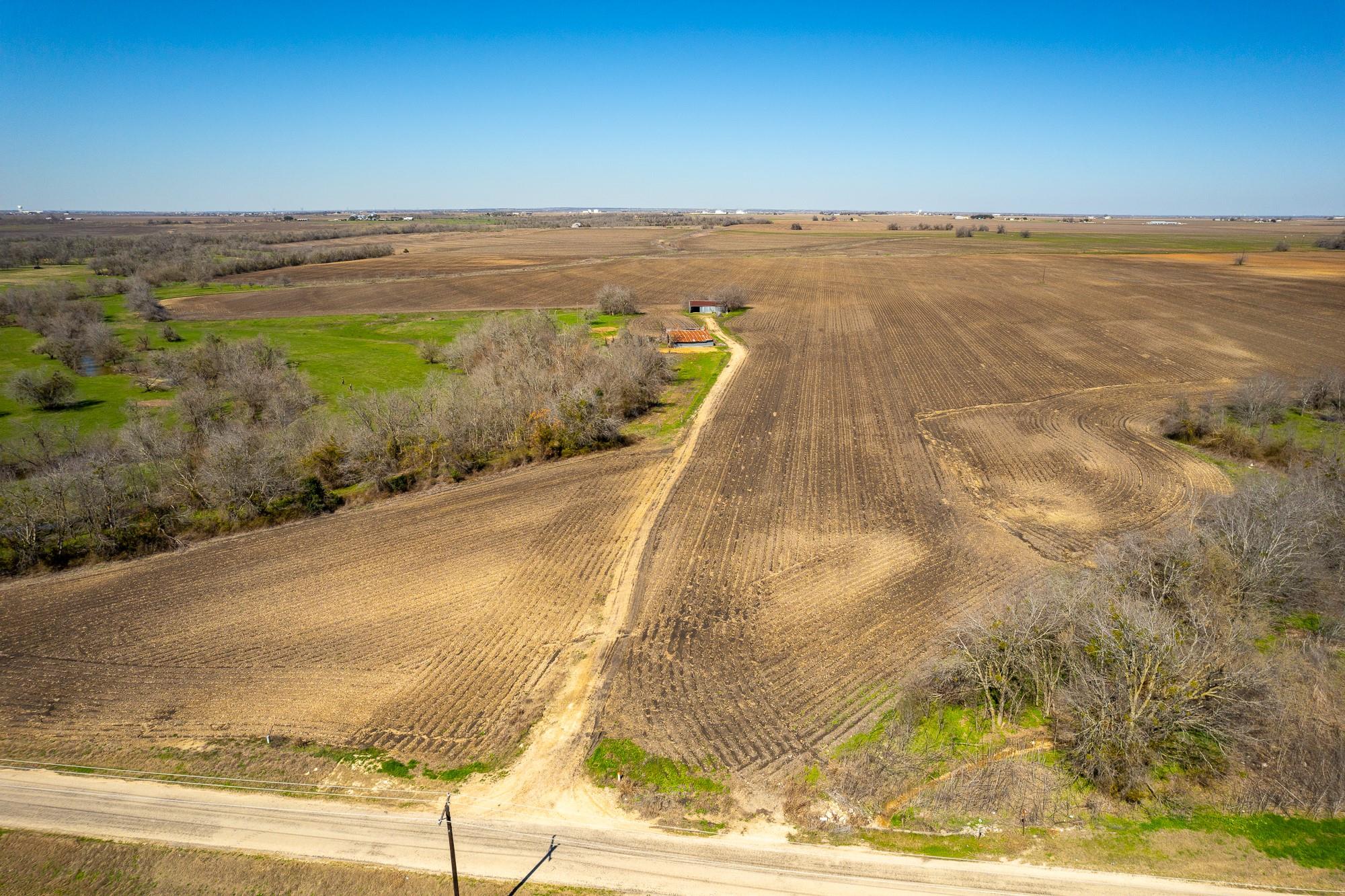 901 County Road 398, Taylor, TX 76574