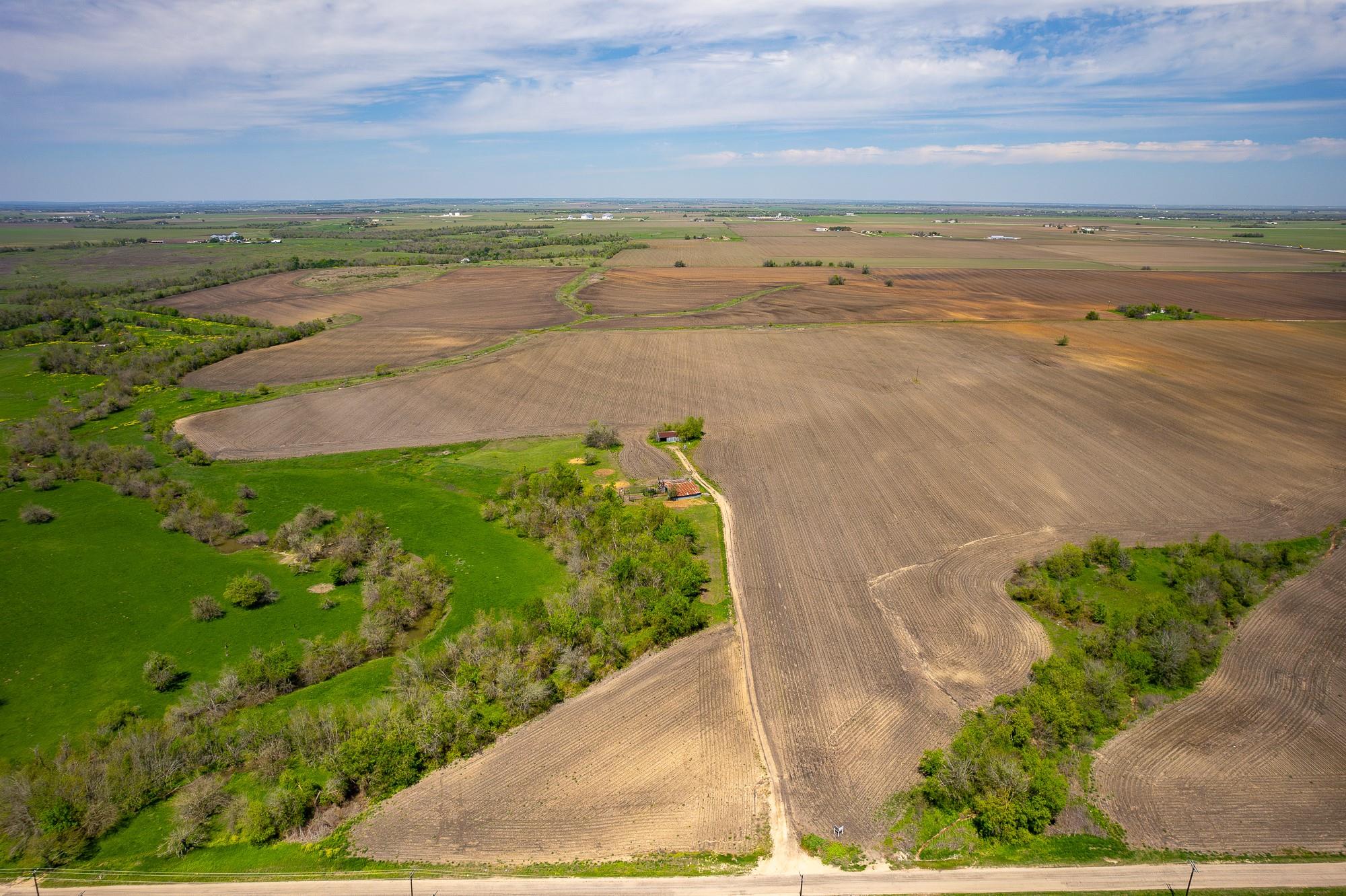 901 County Road 398, Taylor, TX 76574
