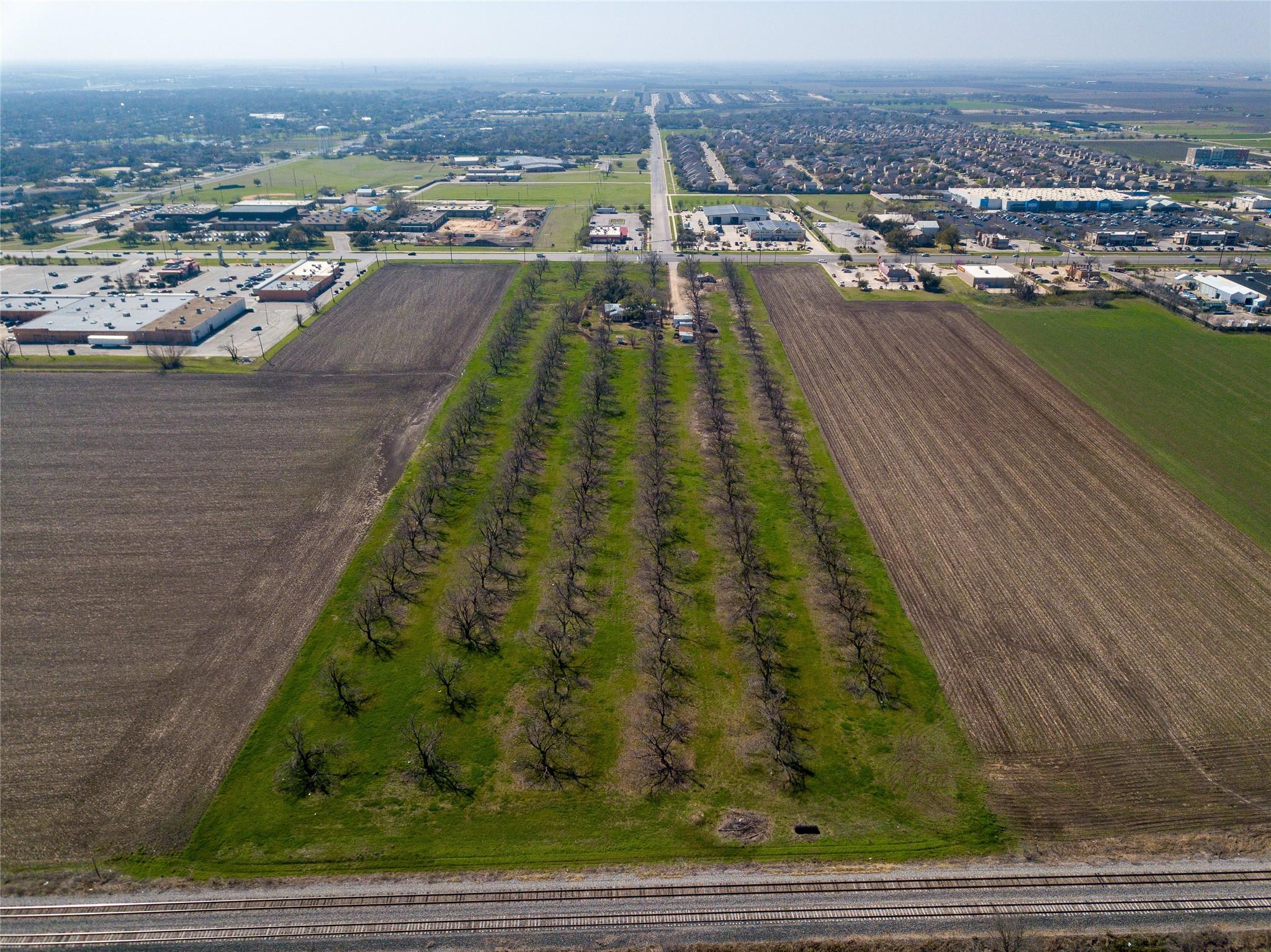3310 N Main ST, Taylor, TX 76574