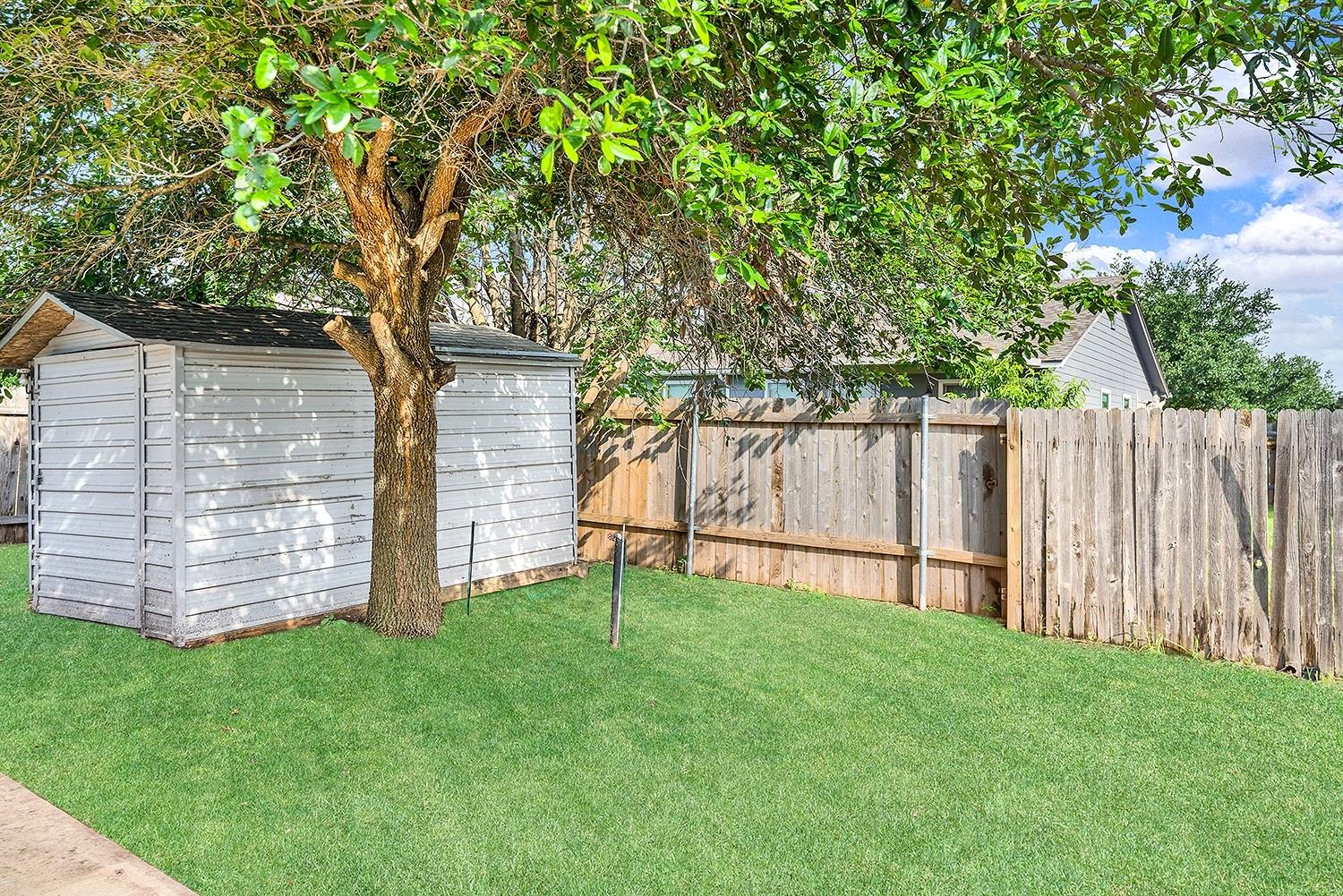 510 Glacier Point TRL, Taylor, TX 76574