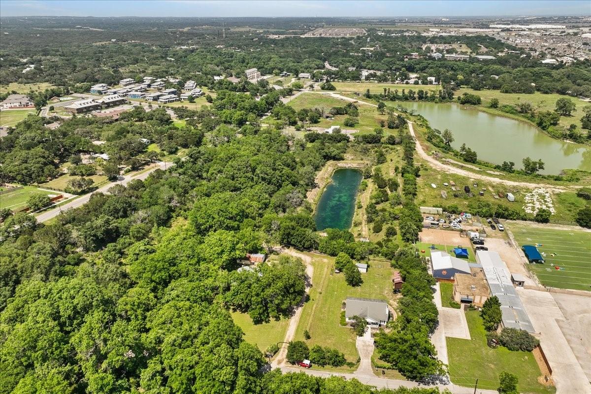 850 SE Ewelling LN, Gruene, TX 78130