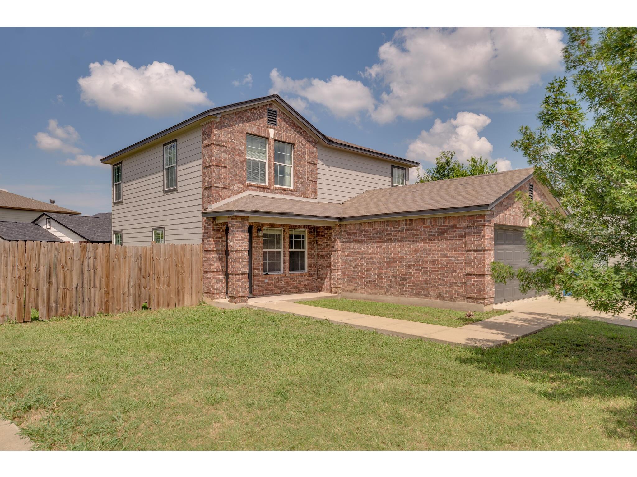 401 Blanco Woods BLVD, Elgin, TX 78621