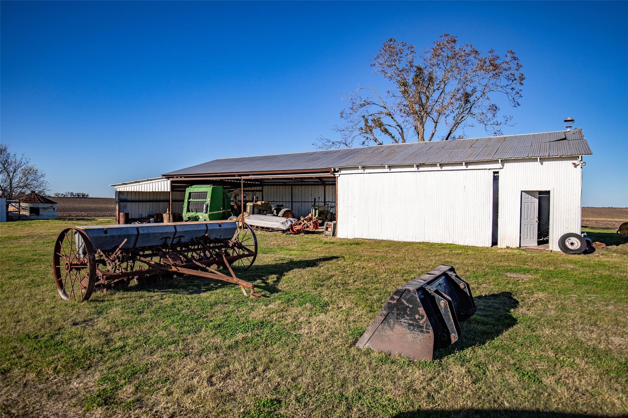 14914 Svenska RD, Coupland, TX 78615