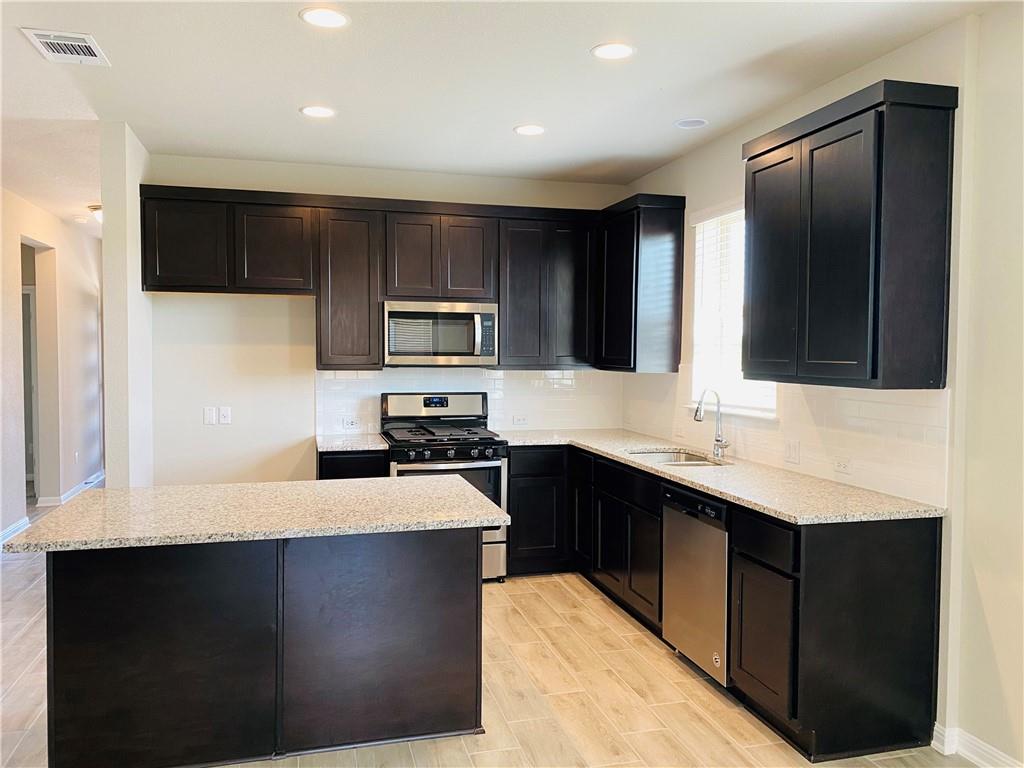 2817 Sage Ranch DR, Leander, TX 78641