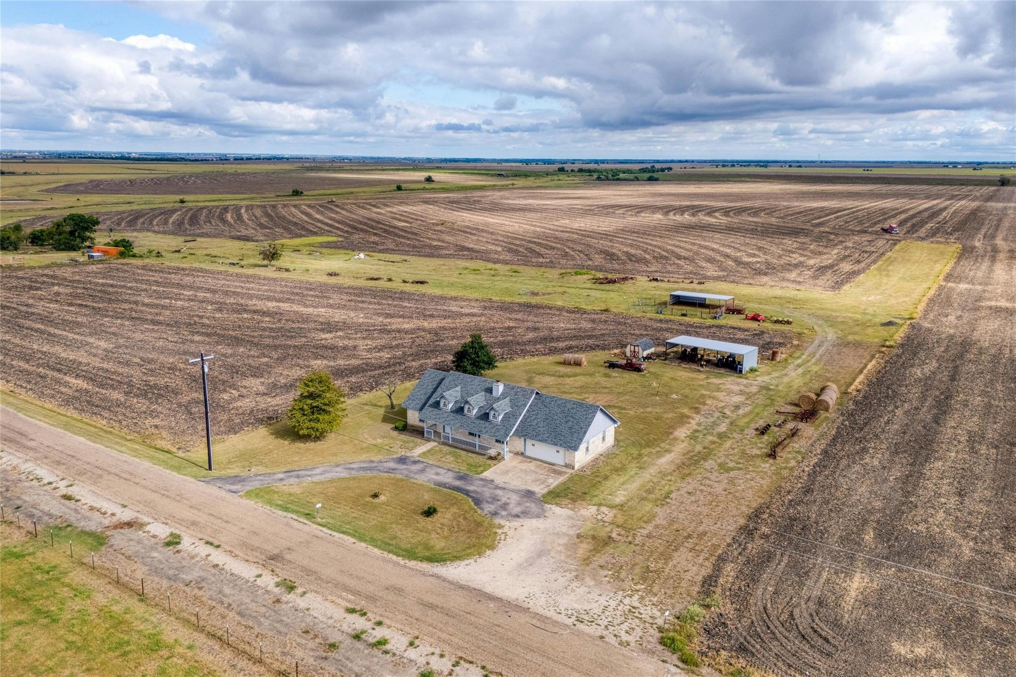 615 County Road 357, Granger, TX 76530