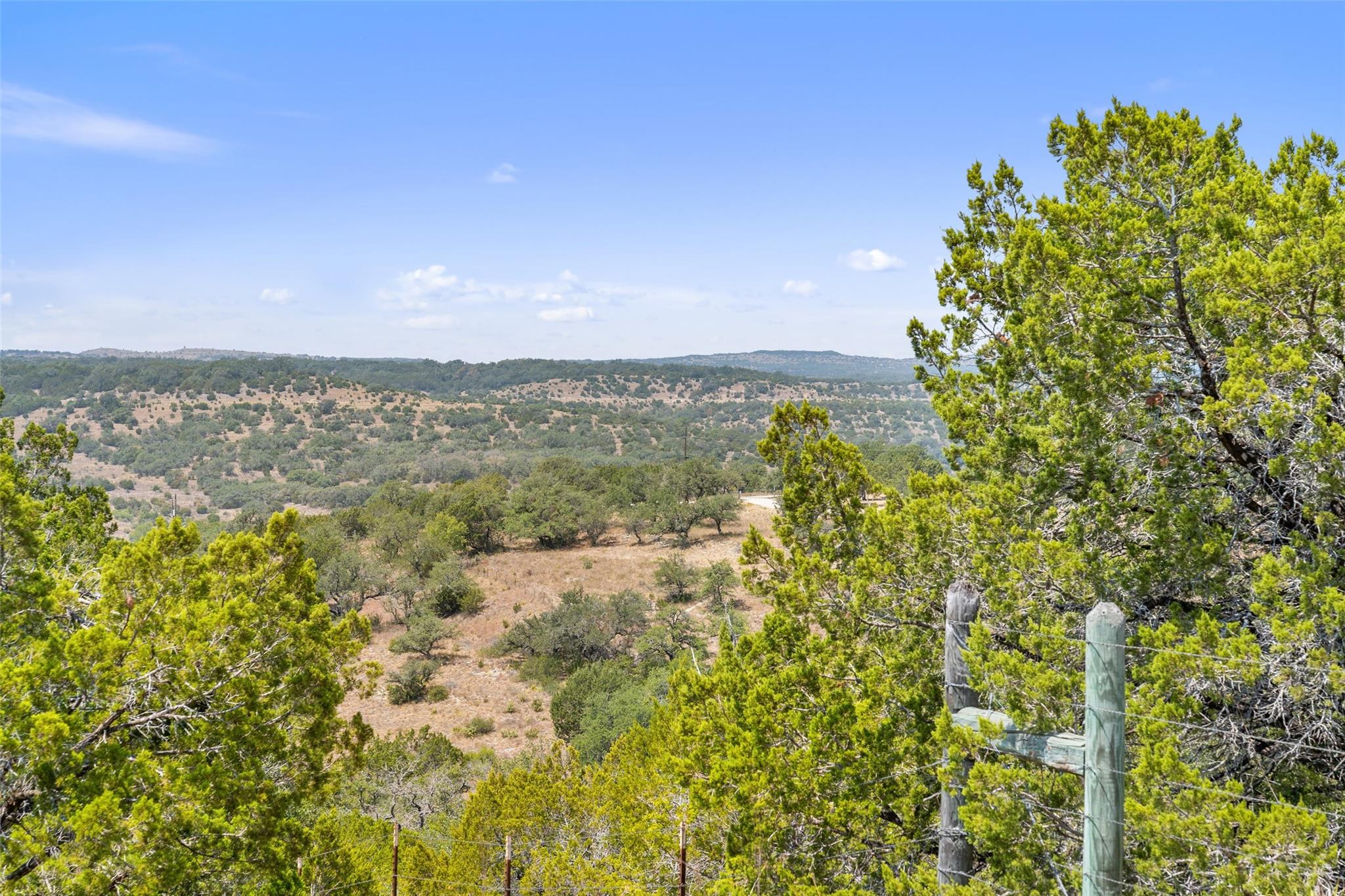 340 Ranch View RD, Spicewood, TX 78669