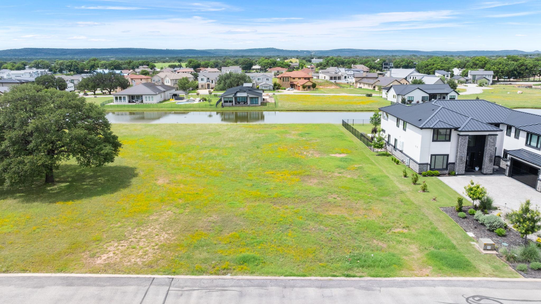 102 Summer Life LN, Kingsland, TX 78639