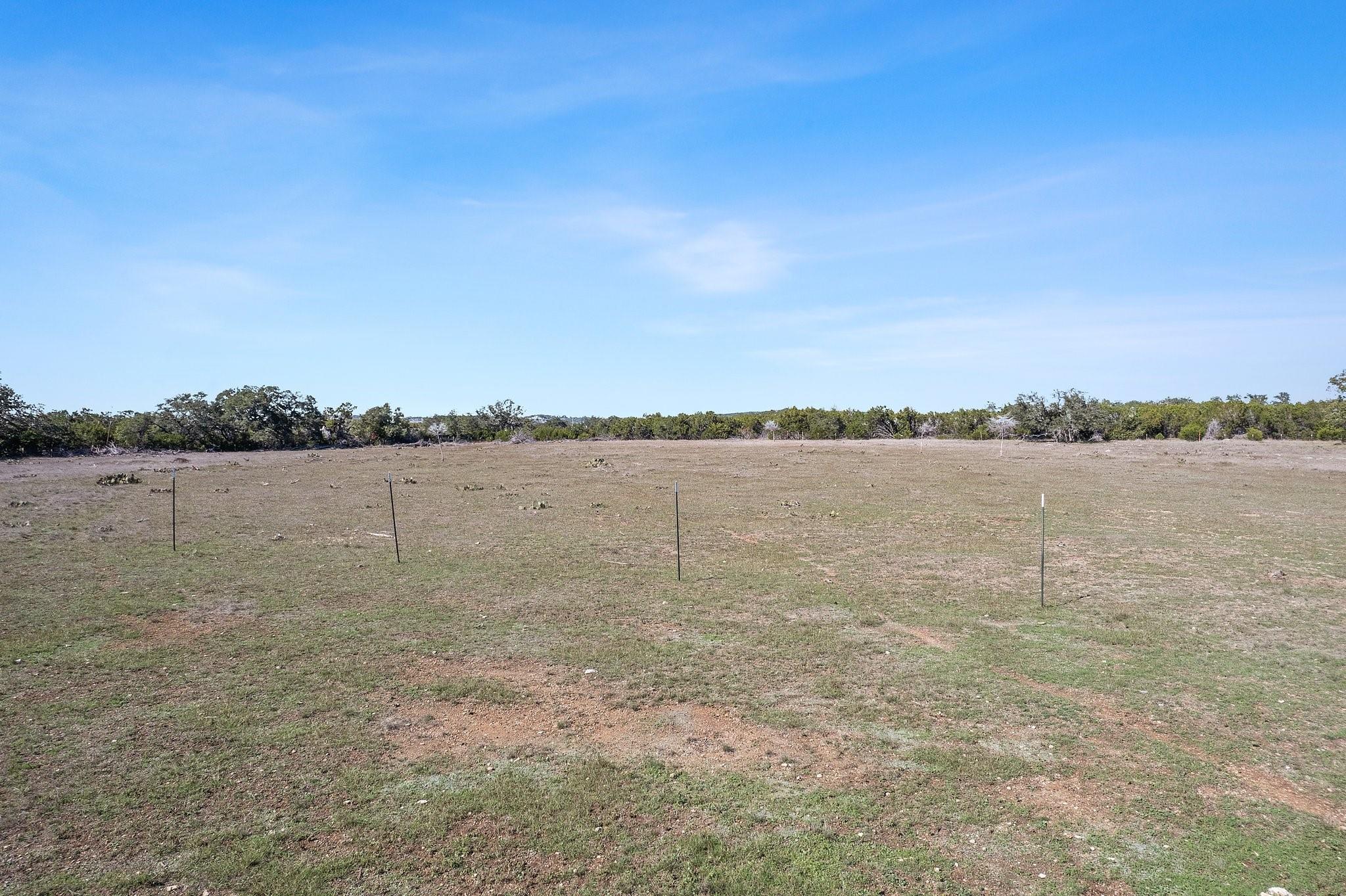 815 Holder LN, Dripping Springs, TX 78620
