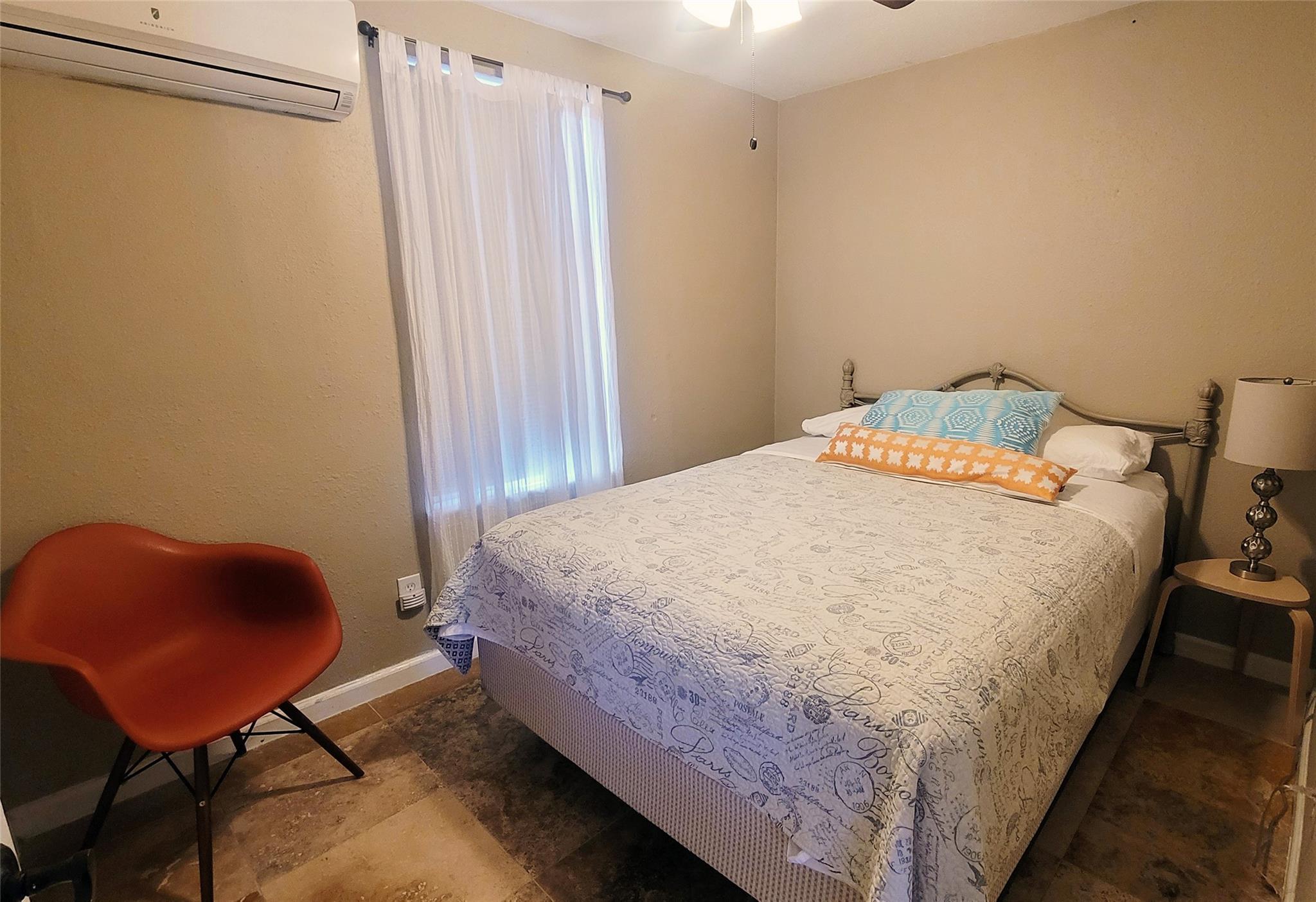 12410 Twin Creek RD, Manchaca, TX 78652