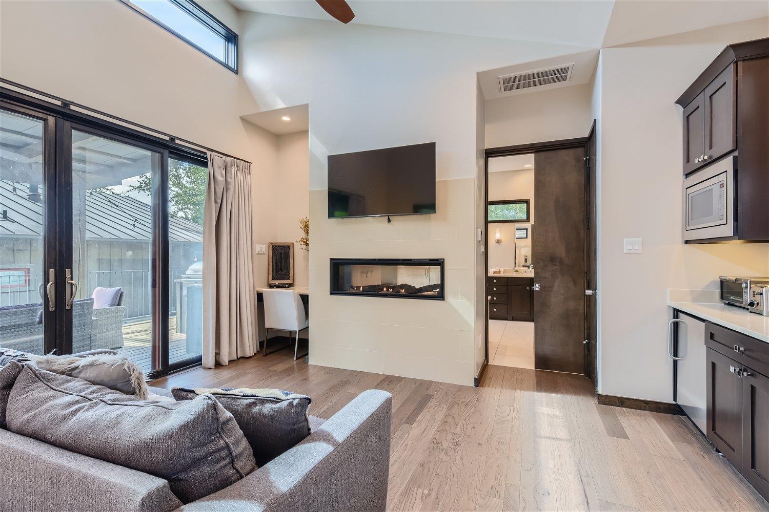 2113 Barbaro Way #14, Spicewood, TX 78669