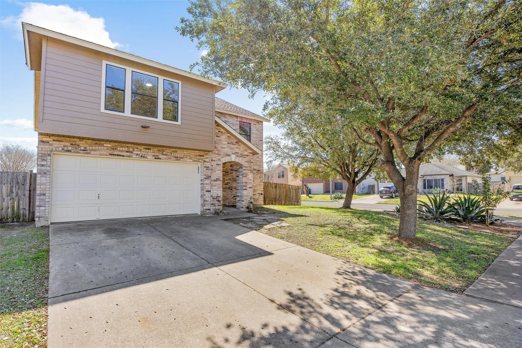 7541 Redrick DR, Austin, TX 78747