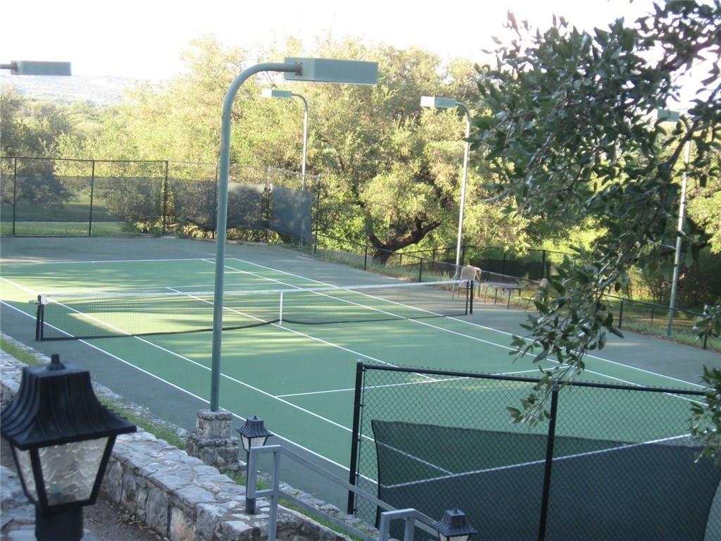 1905 Lauren DR, Spicewood, TX 78669