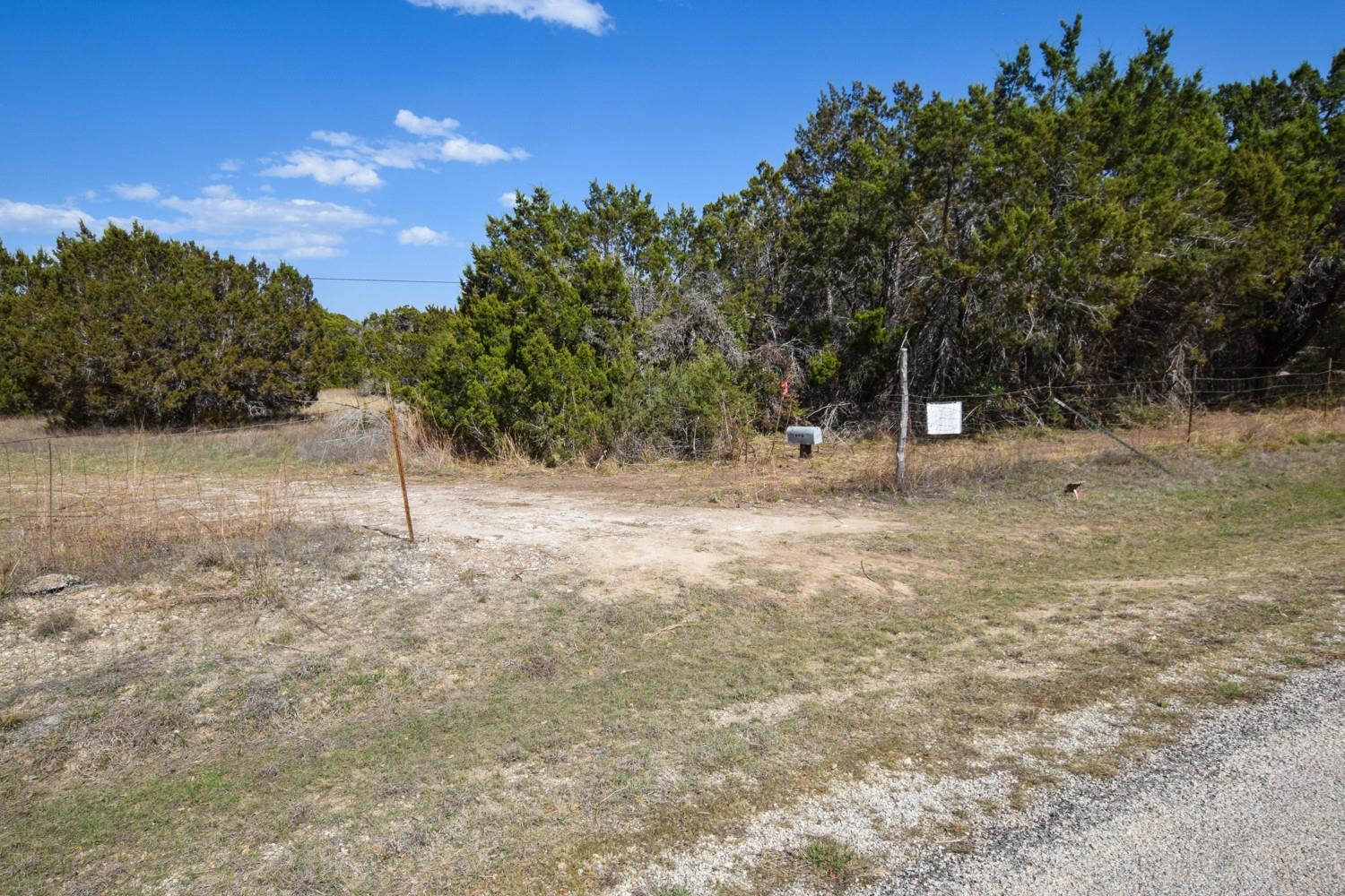 370-B Kothman RD, Dripping Springs, TX 78620