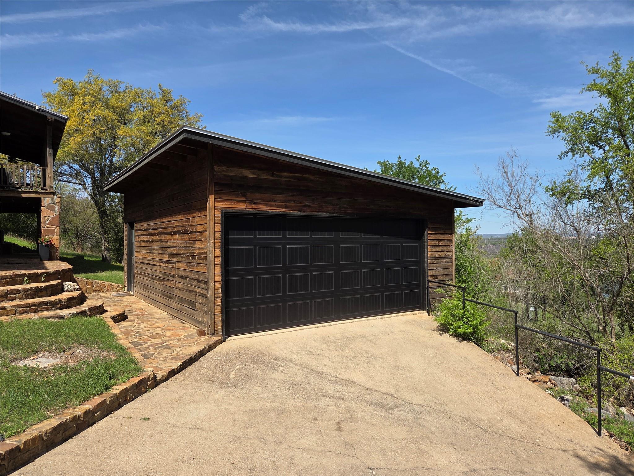 210 Circle DR, Horseshoe Bay, TX 78657