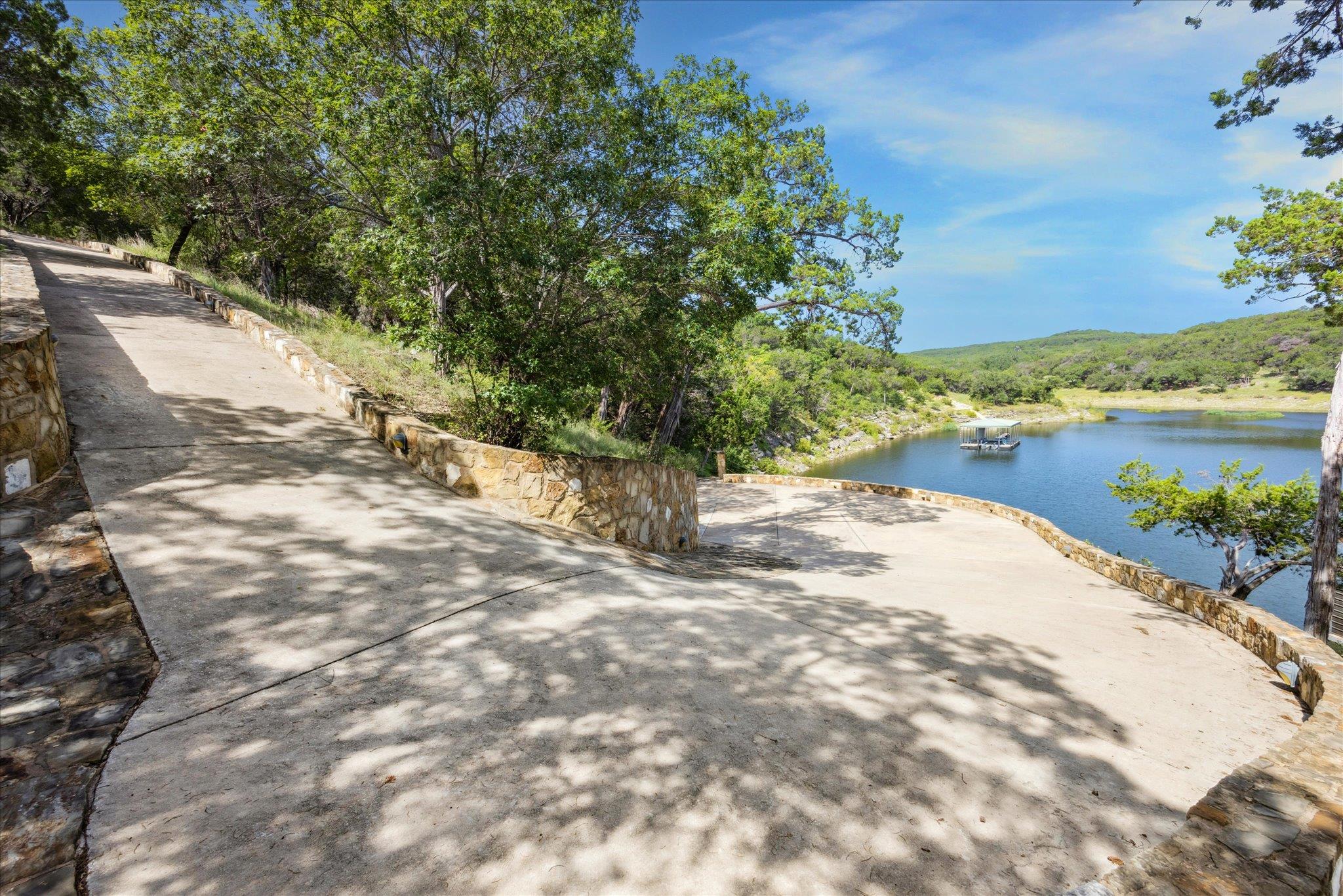 709 S Angel Light DR, Spicewood, TX 78669