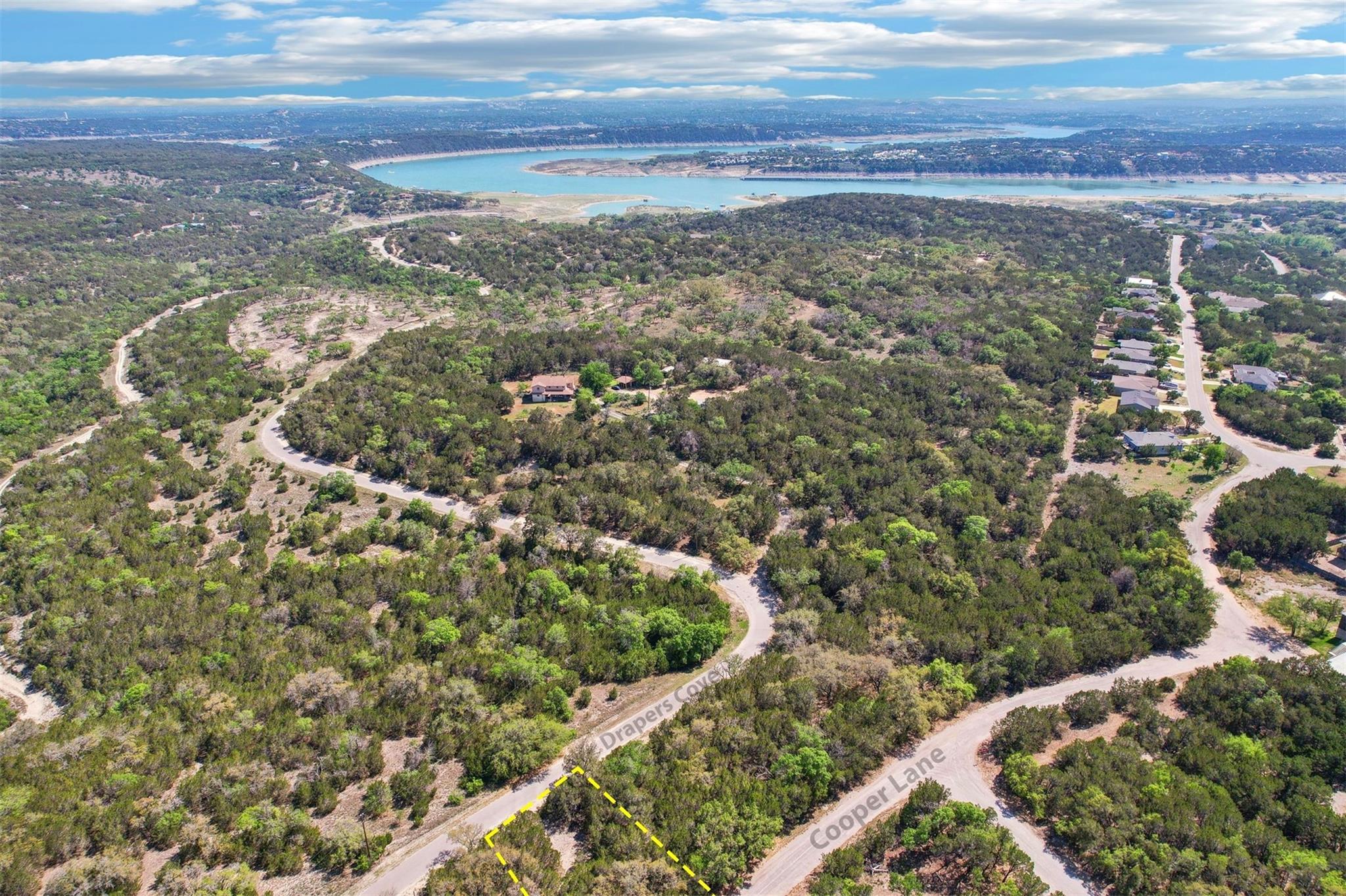 4005 Cooper LN, Lago Vista, TX 78645