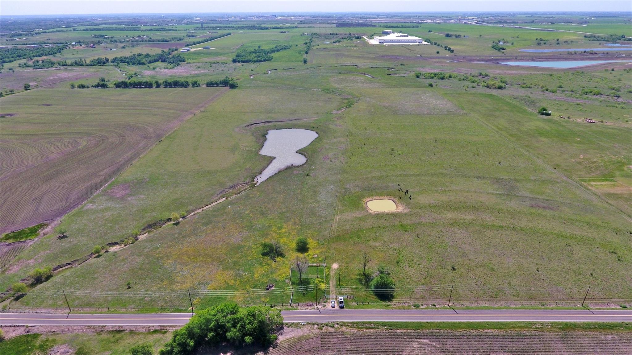 800 County Road 369 RD, Taylor, TX 76574