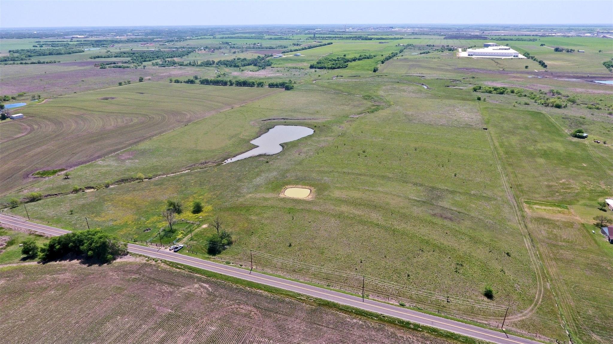 800 County Road 369 RD, Taylor, TX 76574