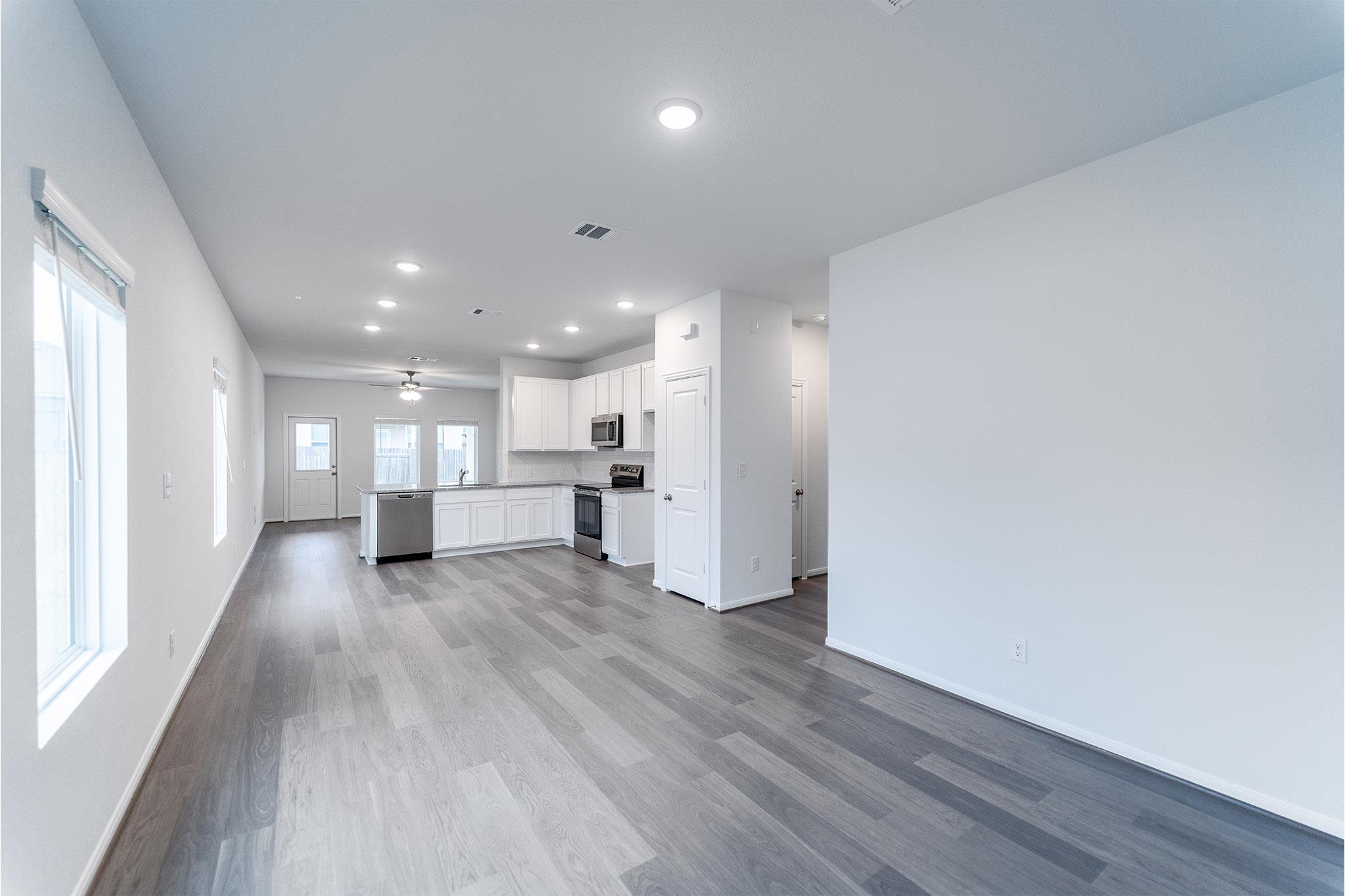 720 Barbary Coast LN, Jarrell, TX 76537