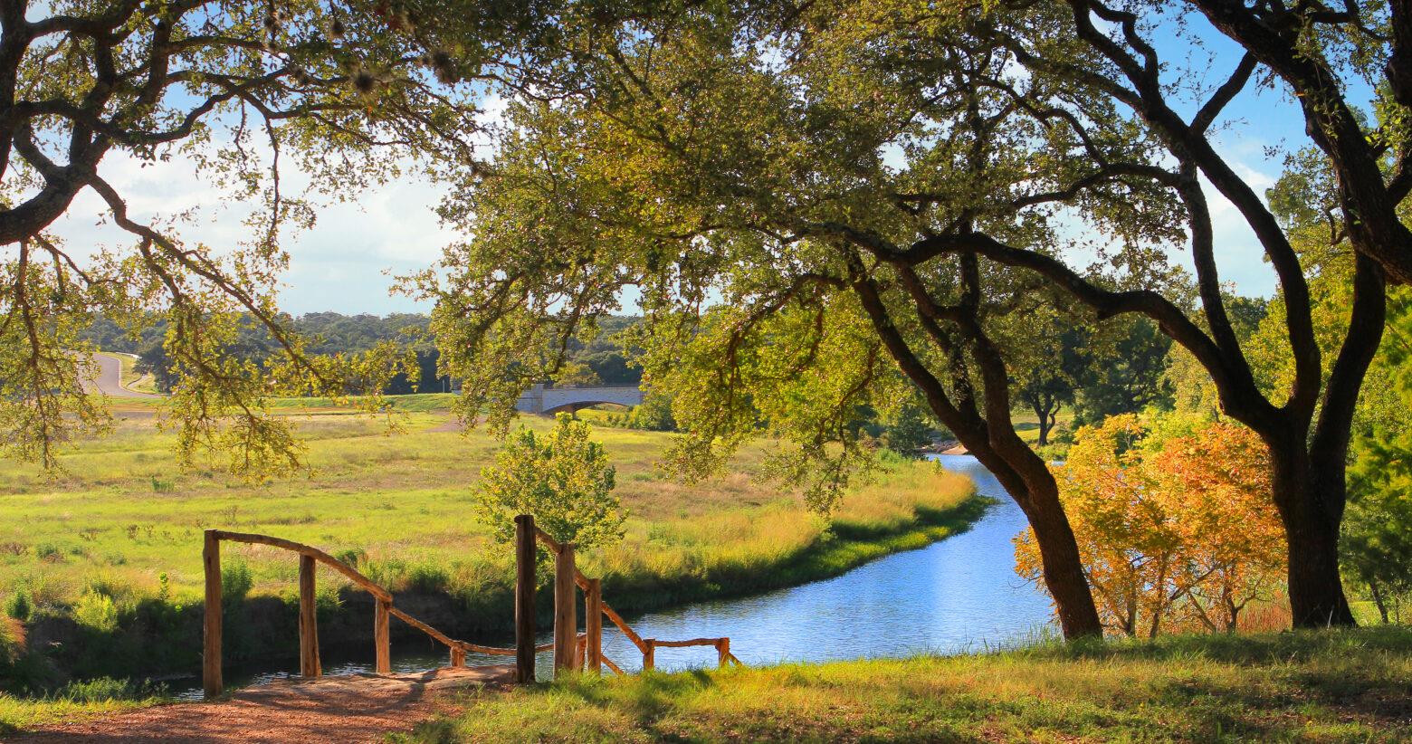 274 Waters Edge CV, Dripping Springs, TX 78620