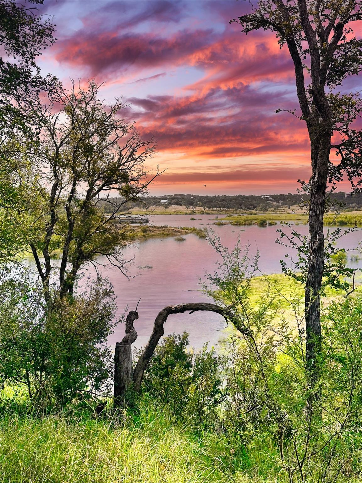 29 Chimney Cove DR, Marble Falls, TX 78654