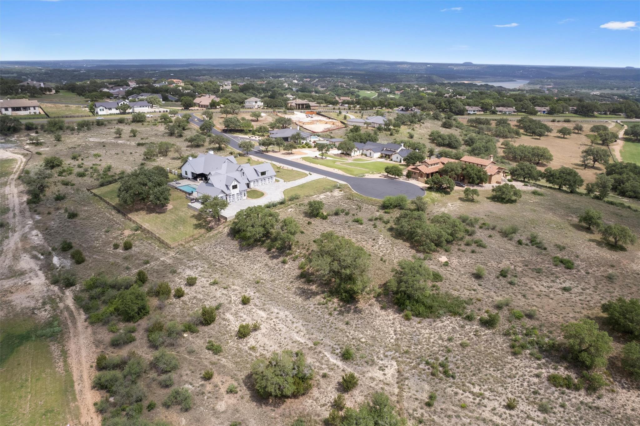 1117 Saddlebrook CYN, Spicewood, TX 78669