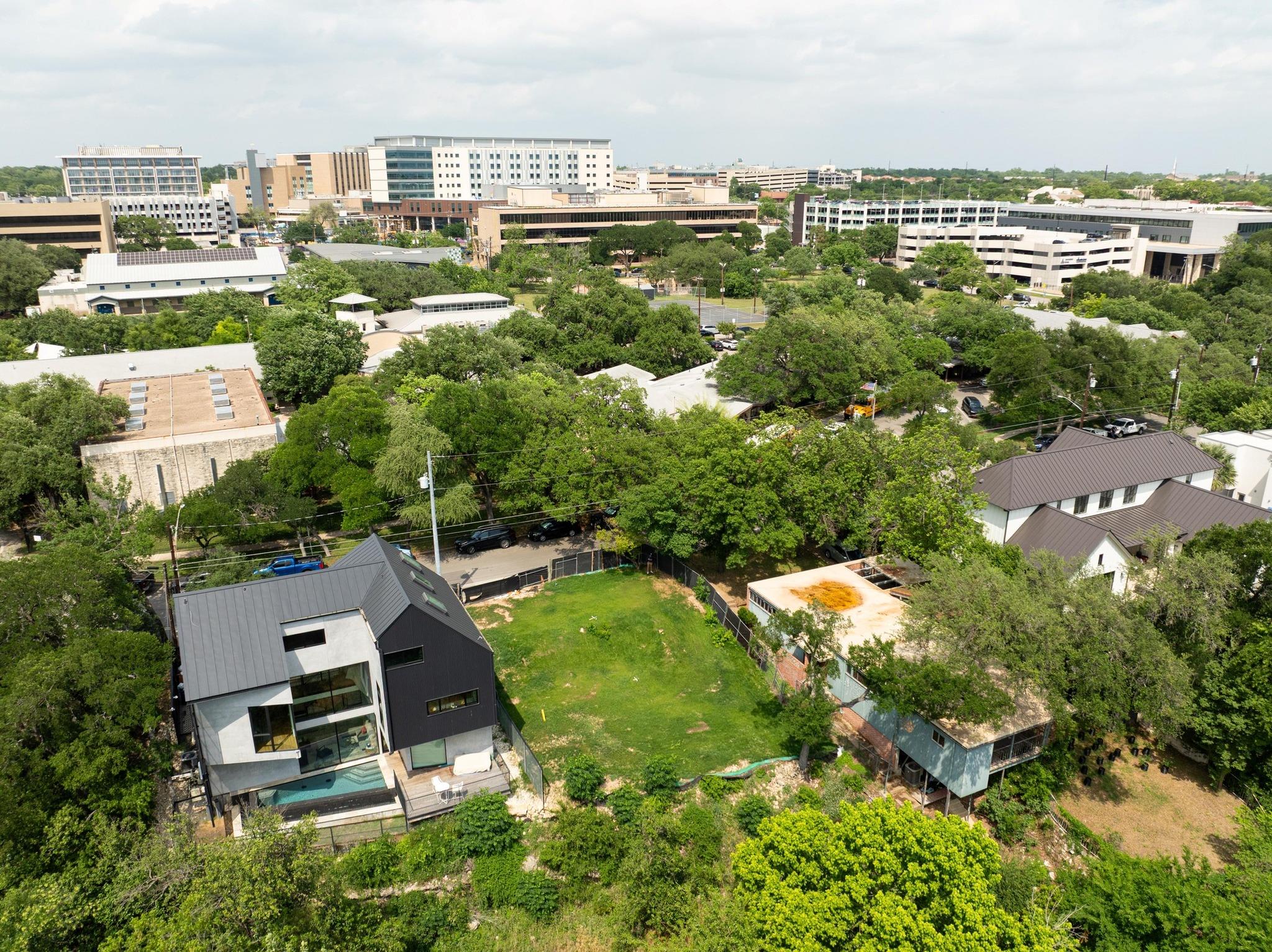 1113 W 31 ST, Austin, TX 78705
