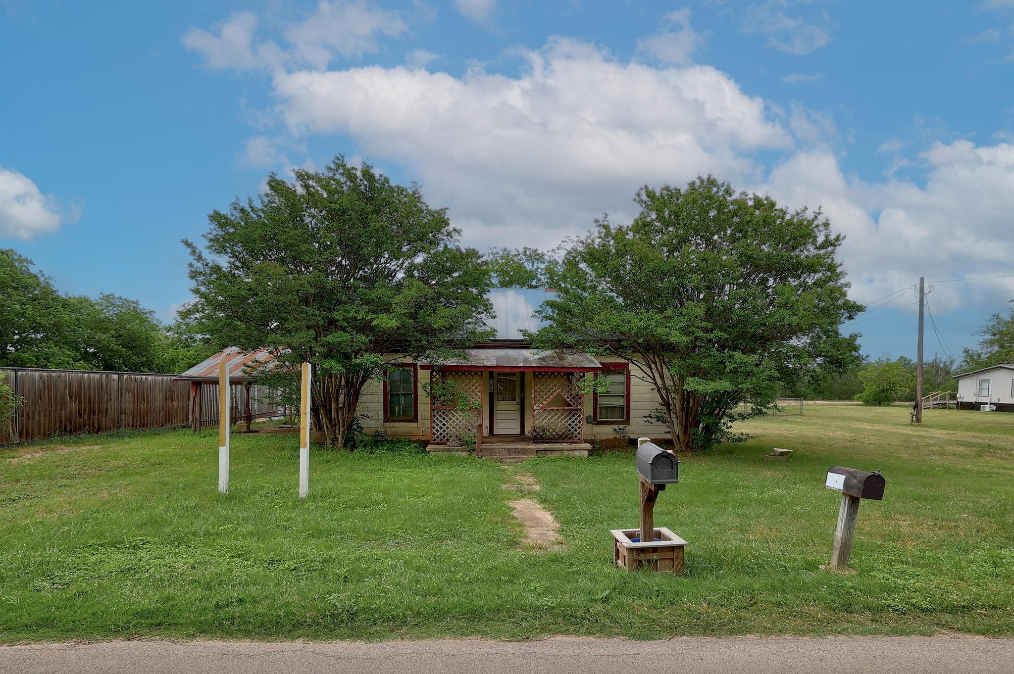 205 Fallwell ST, Liberty Hill, TX 78642