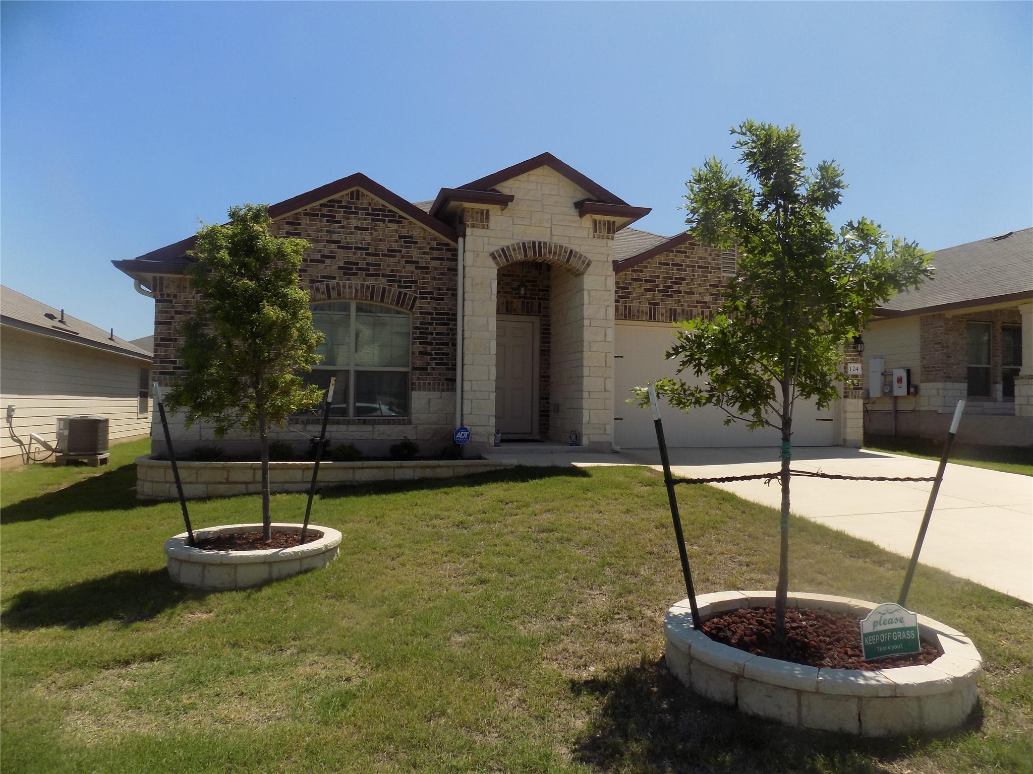 124 Rearden BLVD, Jarrell, TX 76537