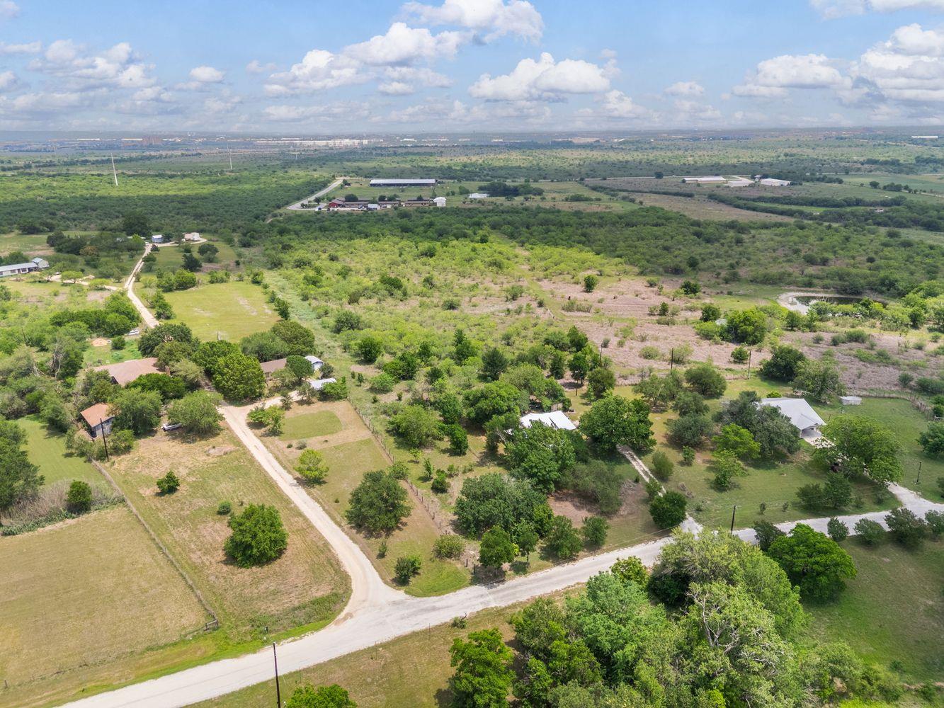 907 Horace Howard DR, San Marcos, TX 78666