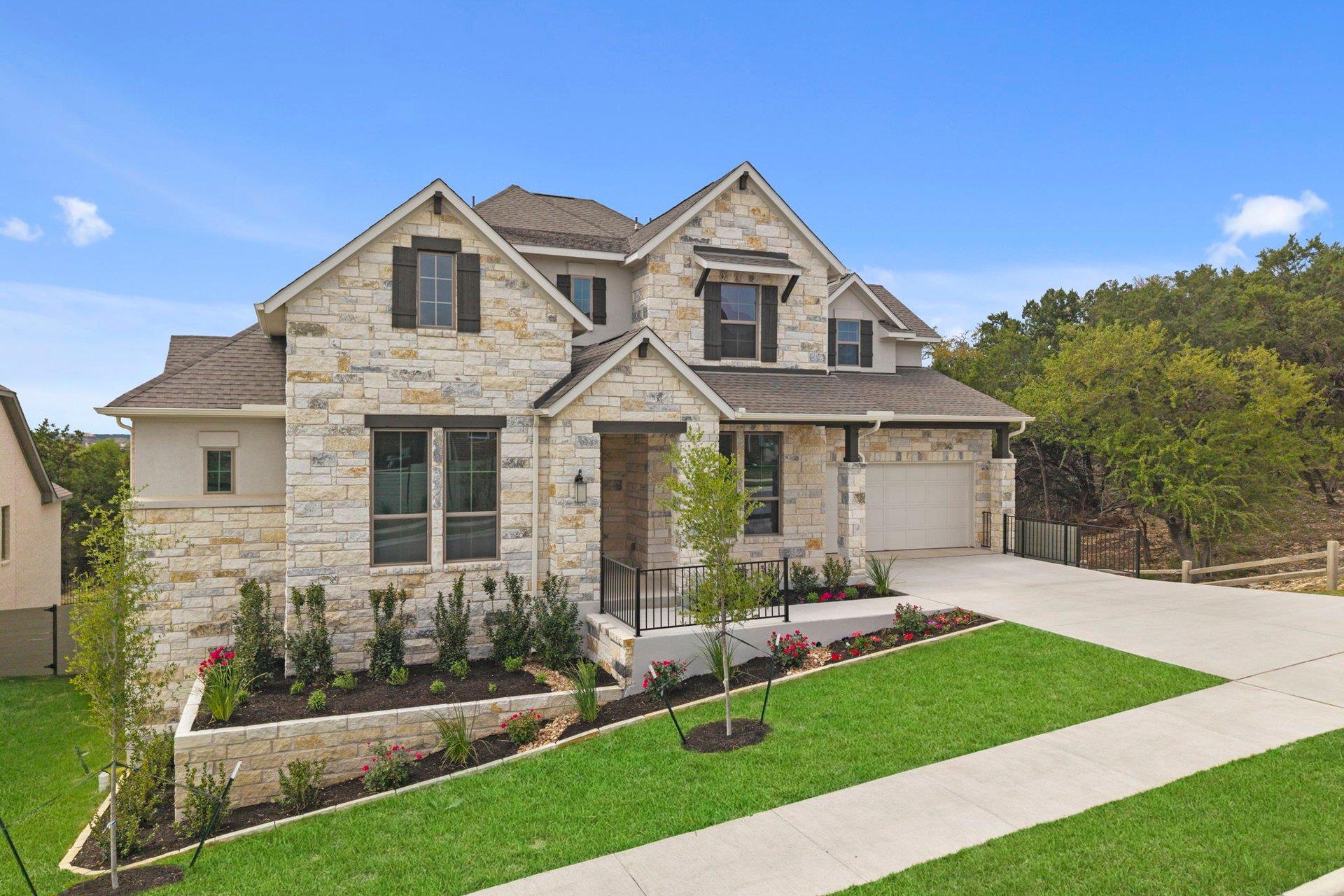 1904 Crimson Sunset DR, Georgetown, TX 78628