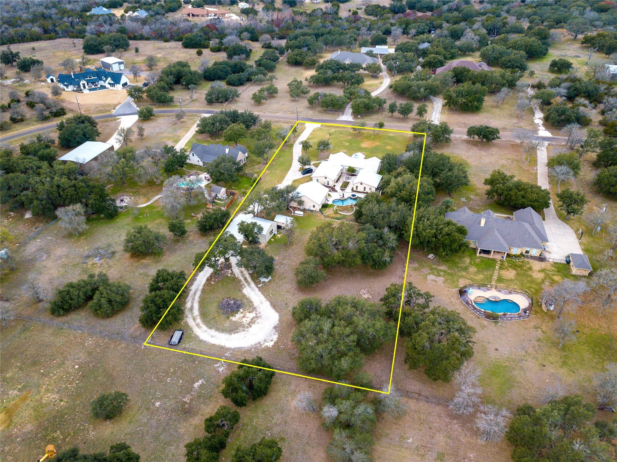 1367 Indian Ps, Salado, TX 76571