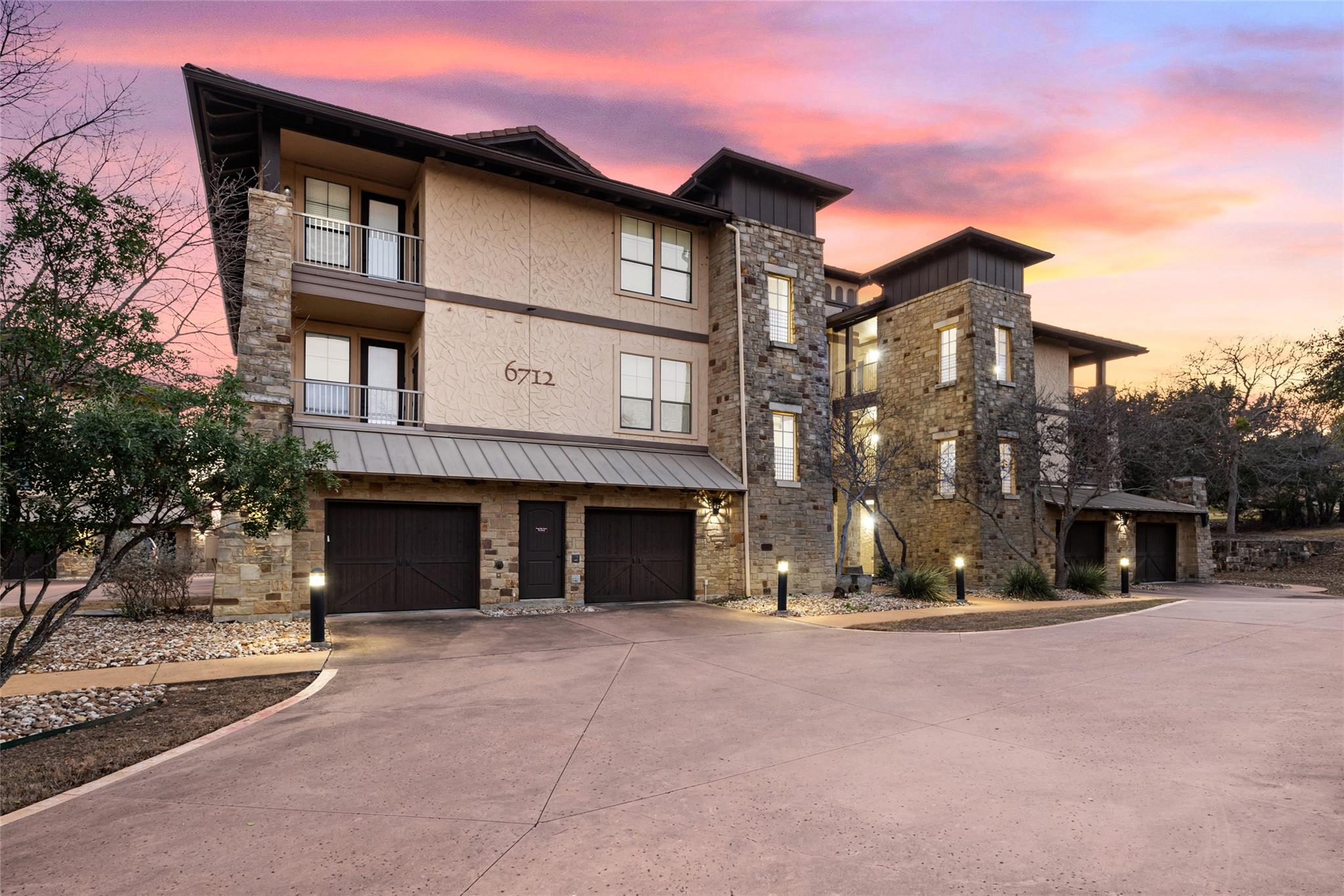 6712 Lantern View DR #303, Jonestown, TX 78645