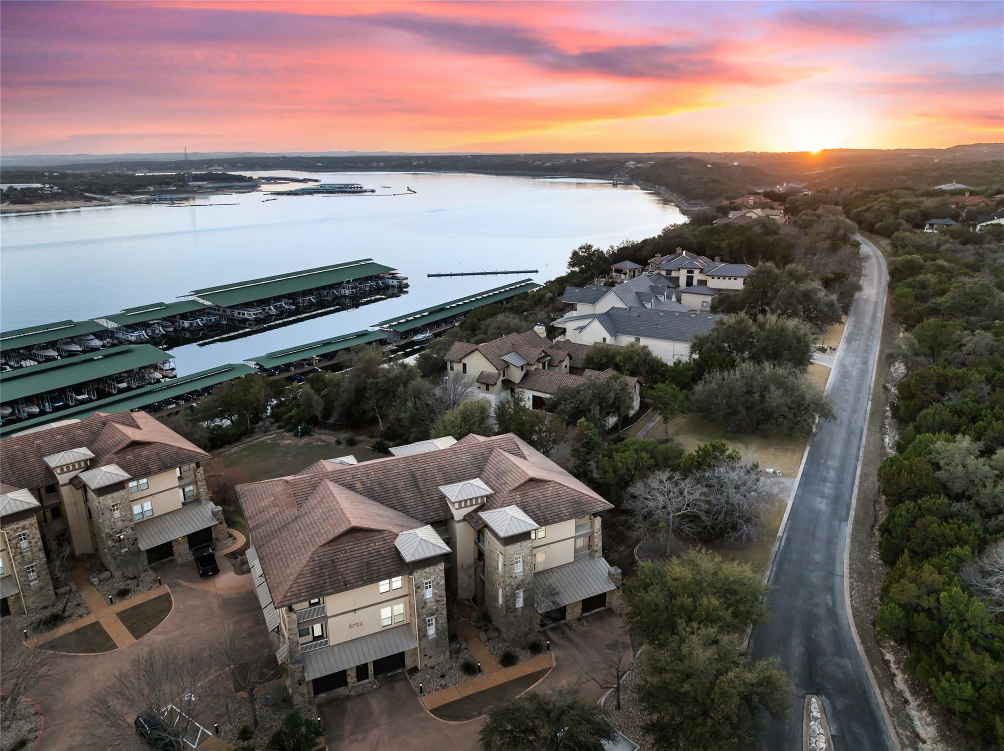 6712 Lantern View DR #303, Jonestown, TX 78645