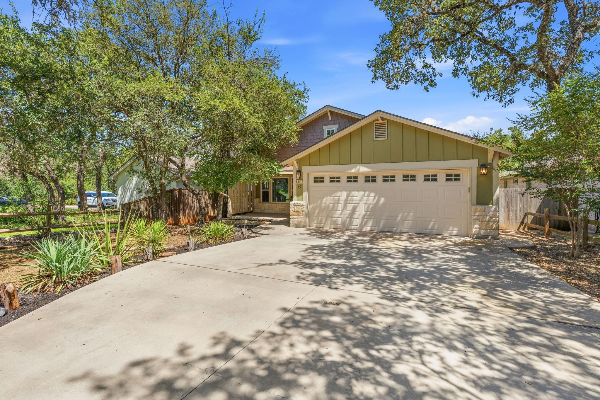 1105 Delmar ST, San Marcos, TX 78666