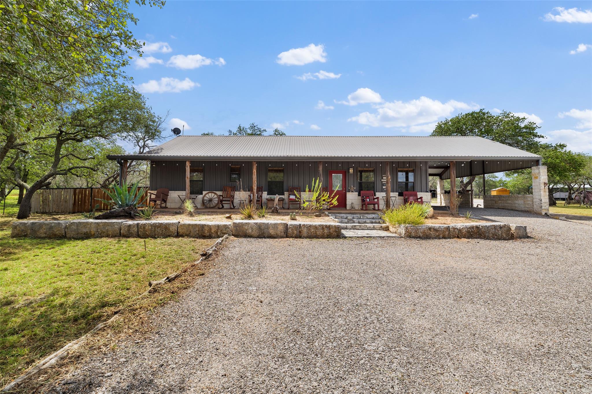 2631 N Us Hwy 281, Johnson City, TX 78636
