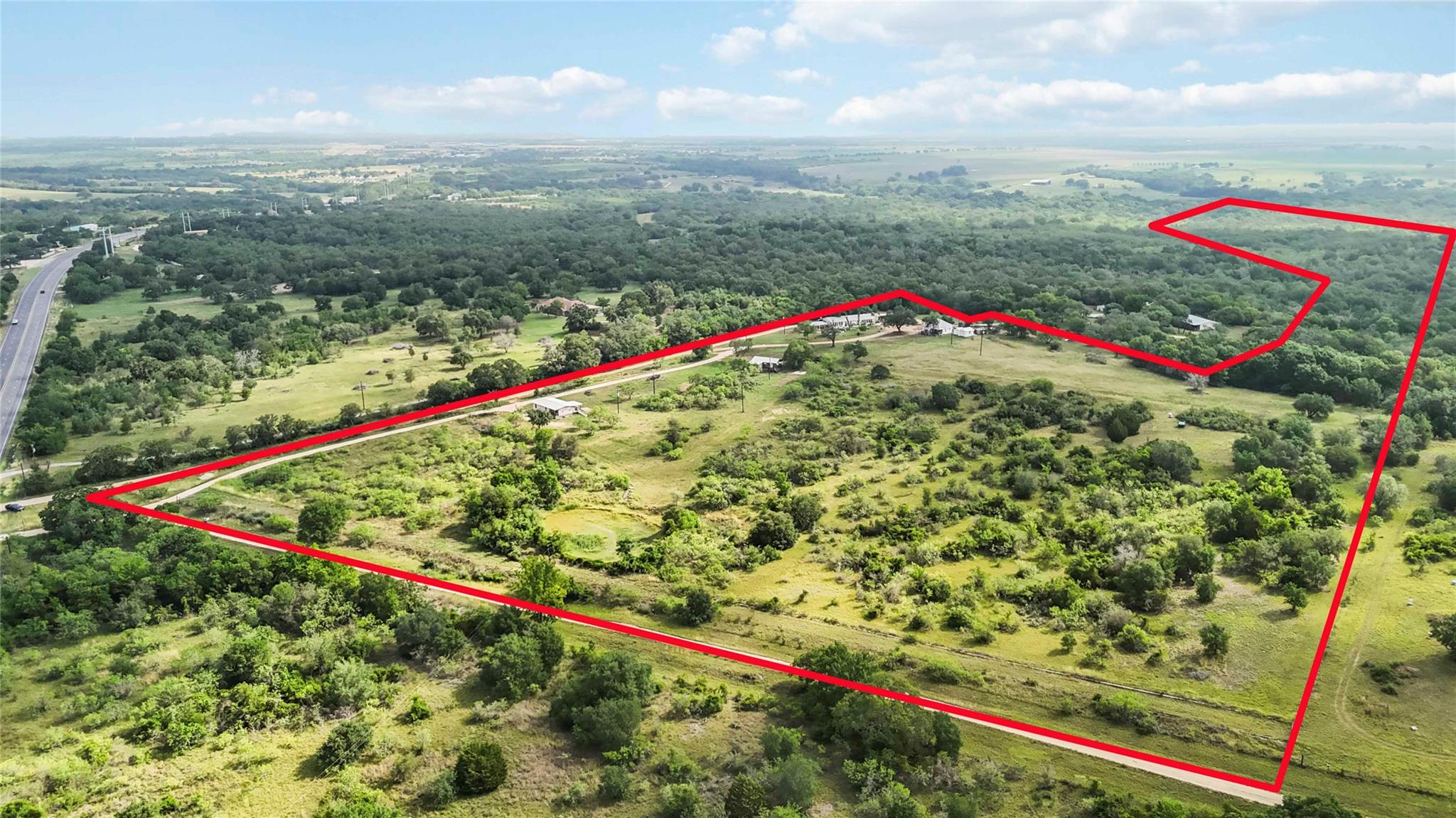227 Henderson LN, Lockhart, TX 78644