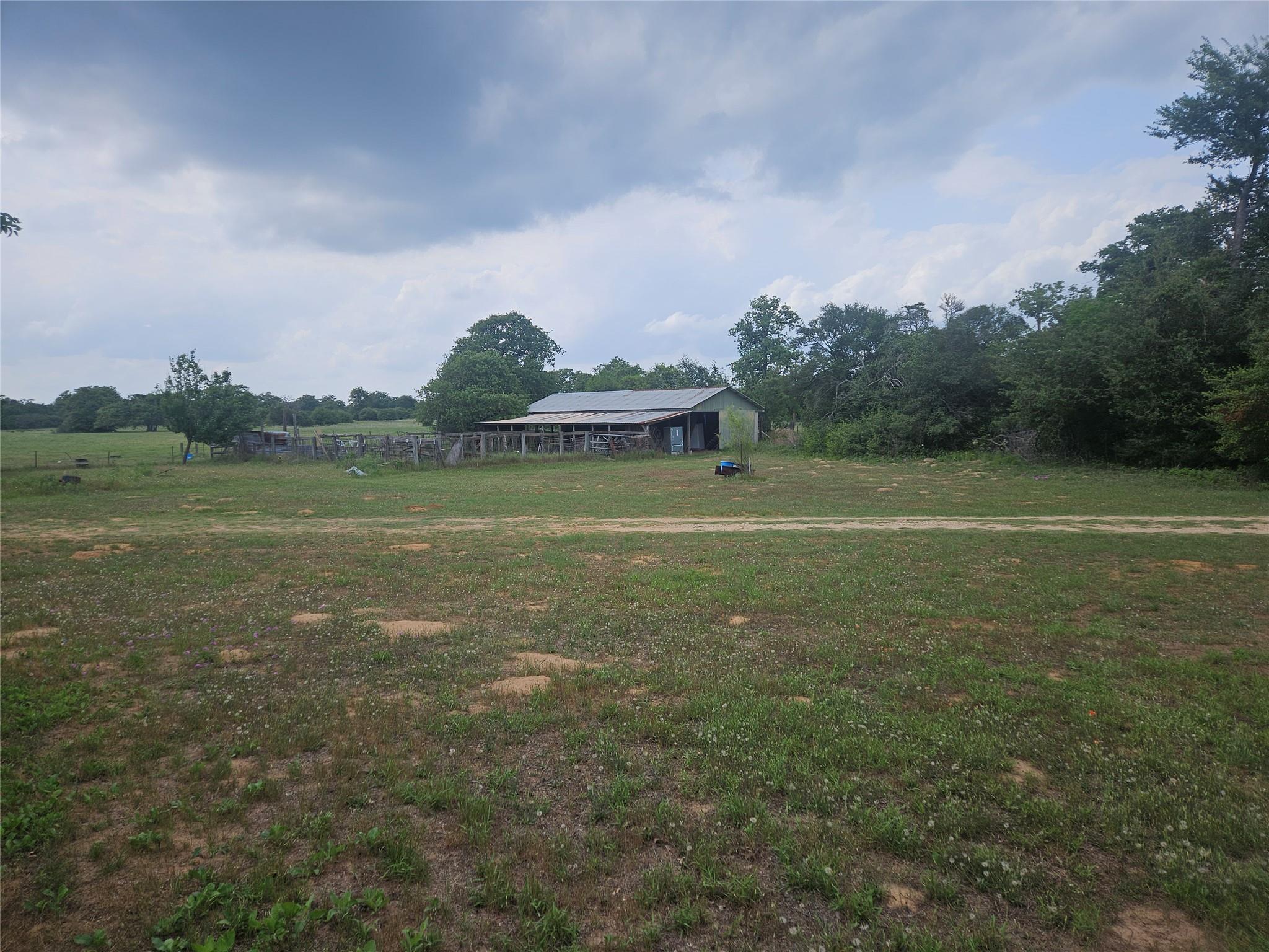 8912 C R 322, Milano, TX 76556