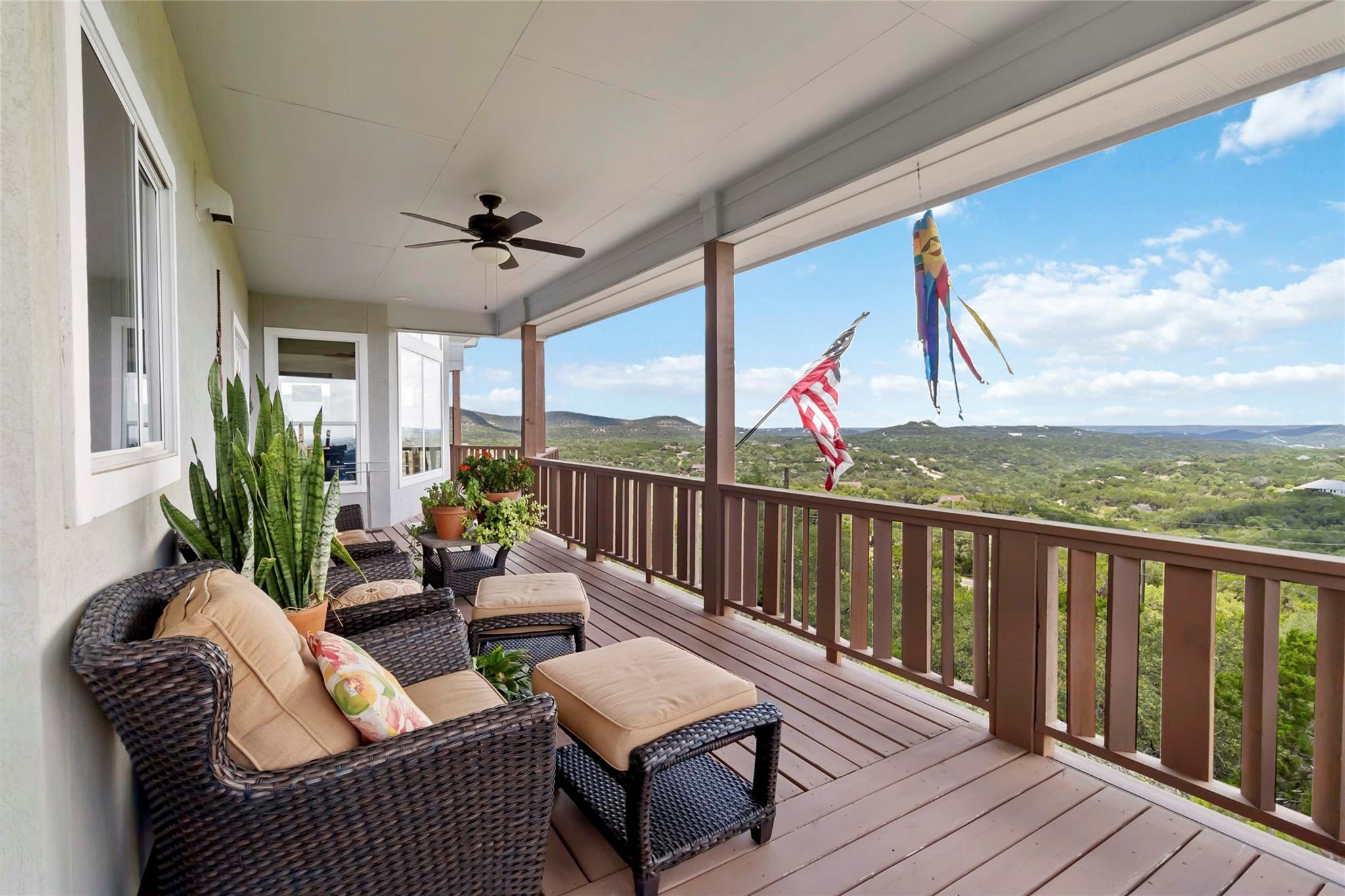 633 Flaman RD, Canyon Lake, TX 78133