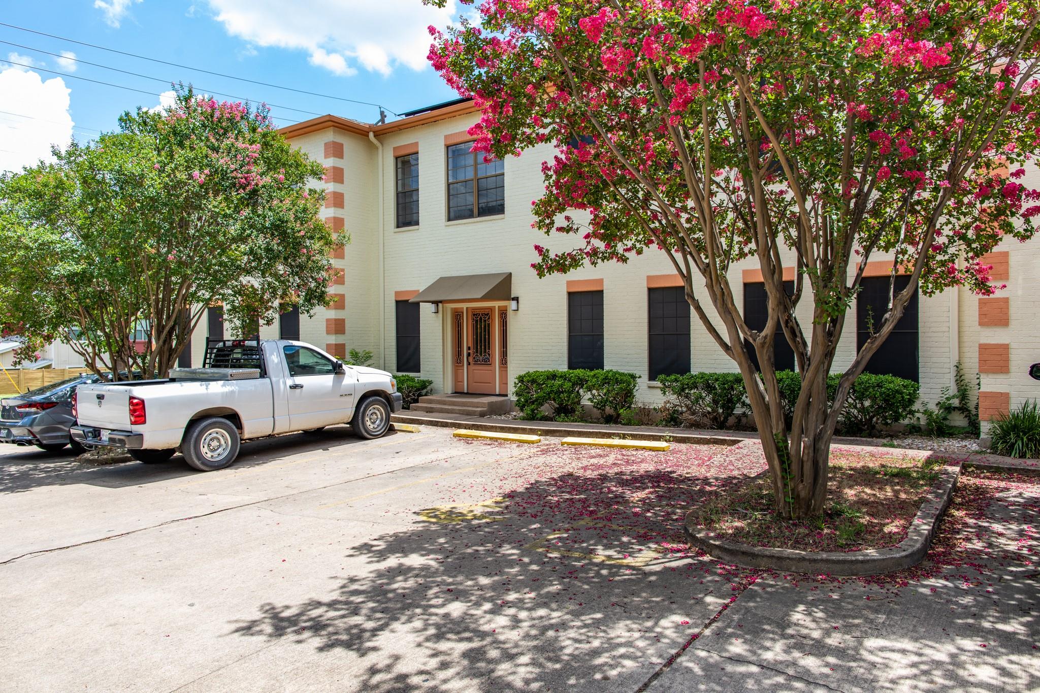 1823 Fortview RD, Austin, TX 78704