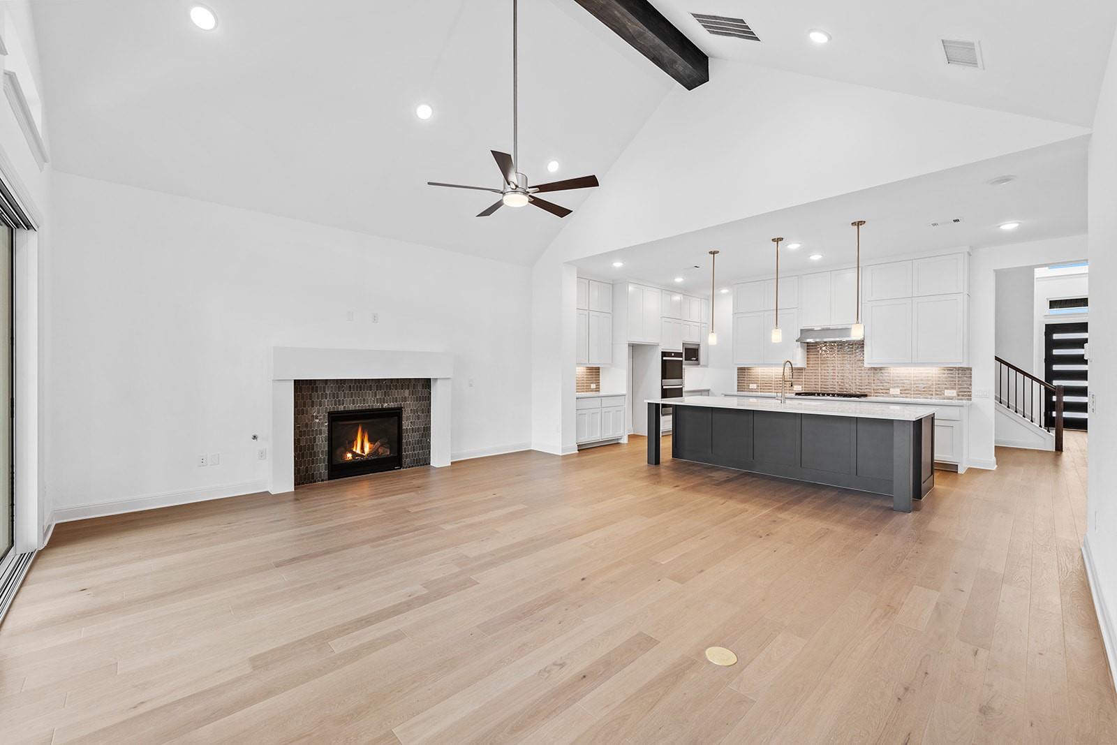 6808 Liberty Grotto CT, Lago Vista, TX 78645