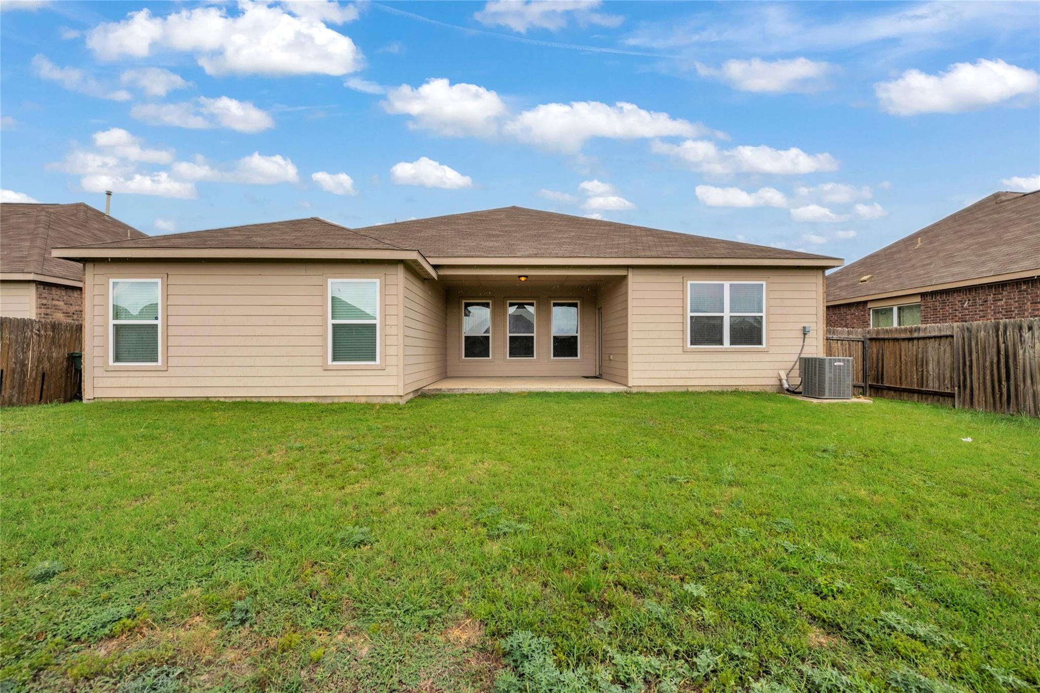 1181 Violet LN, Kyle, TX 78640