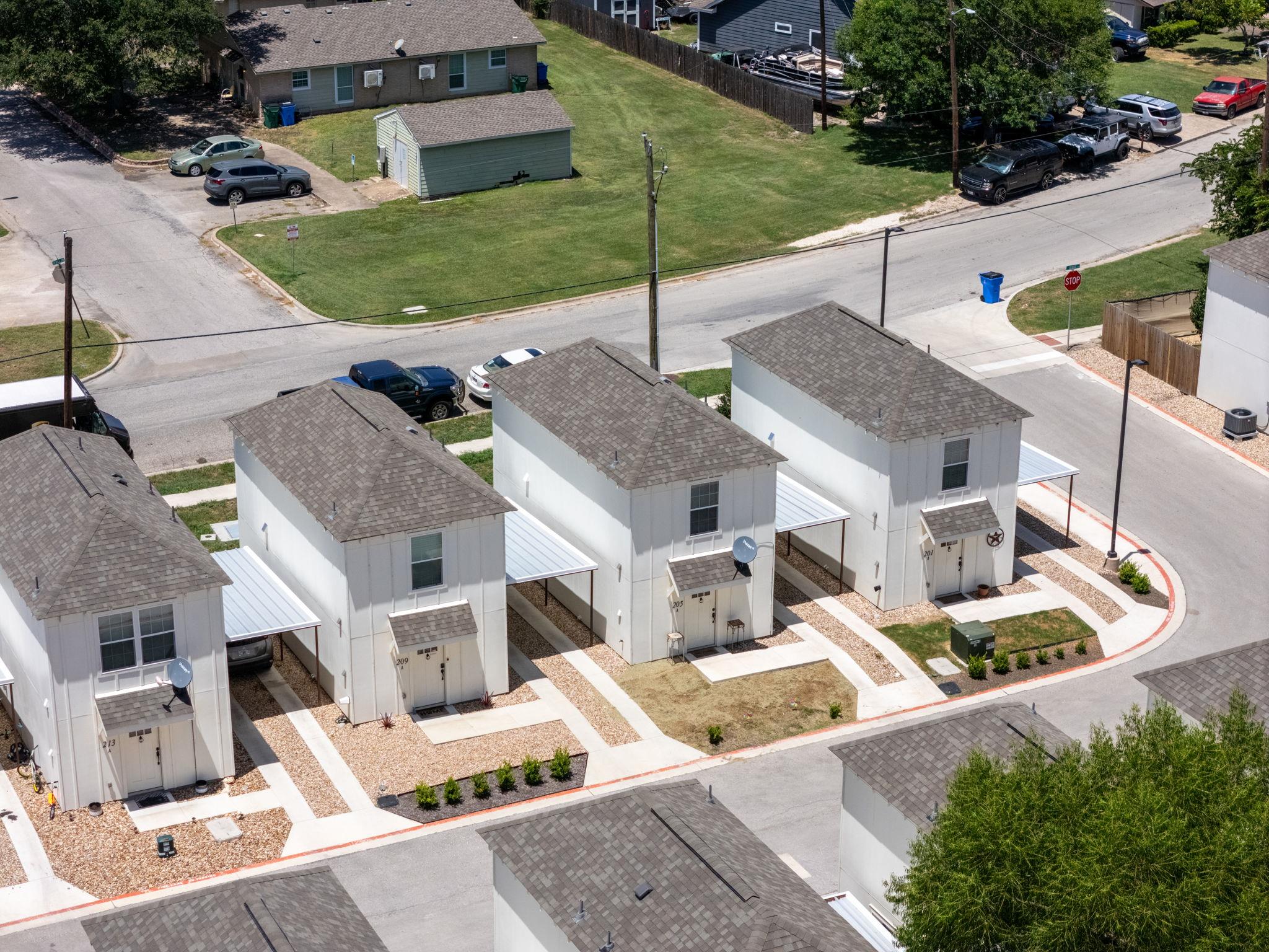 350 Debus DR #205 A, Taylor, TX 76574