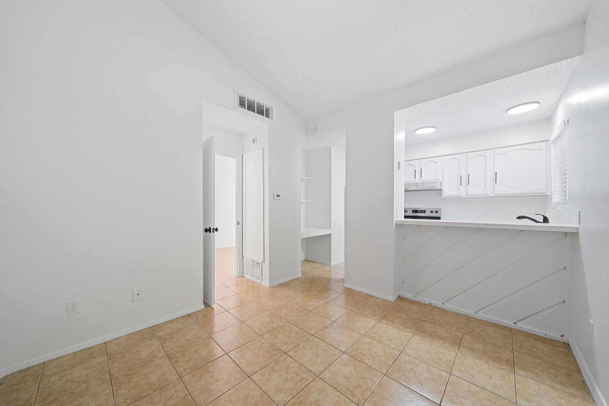 2410 Longview ST #D-301, Austin, TX 78705