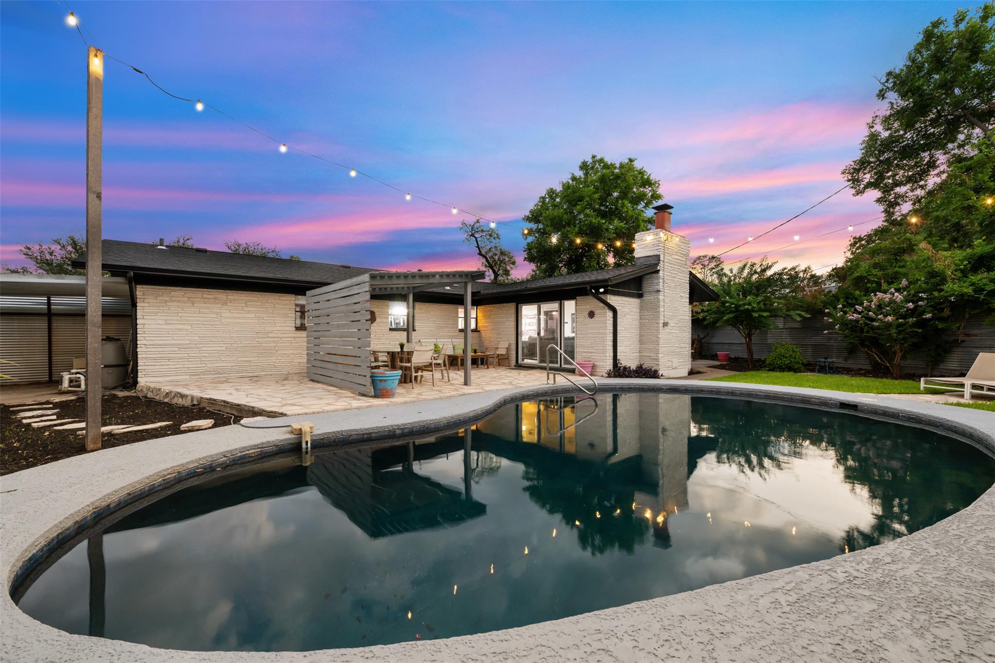1806 Rogge LN, Austin, TX 78723